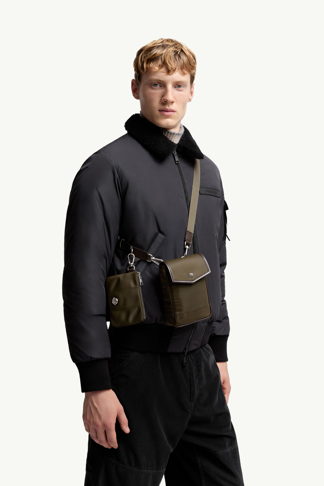 패딩 크로스 백 남성 올리브 그린 Moncler 1