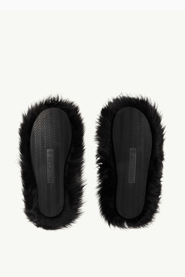 Chaussures plates Snug en shearling Femmes Noir Moncler 6