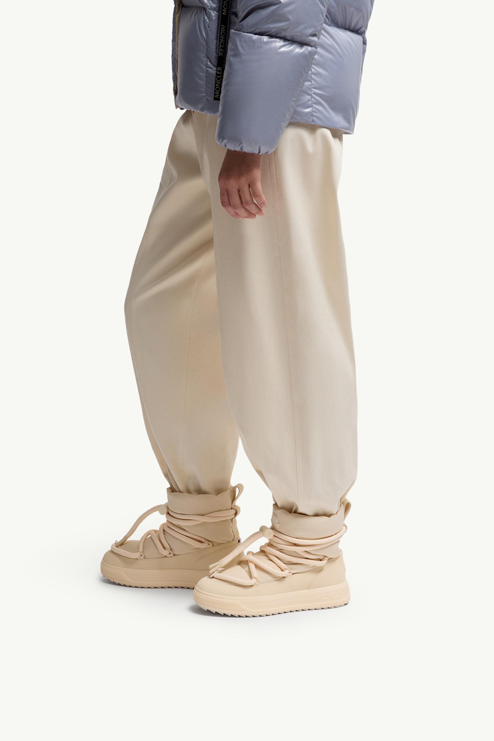 ライトベージュ Moncler Altive Mid スノーブーツ : ブーツ 向けの