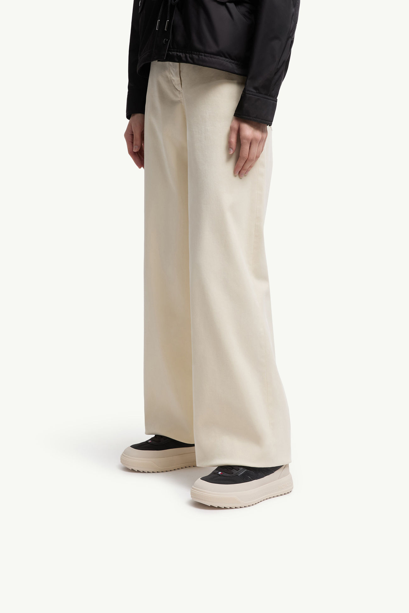 Moncler Altive 누벅 & 스웨이드 스니커즈 여성 블랙 Moncler 1