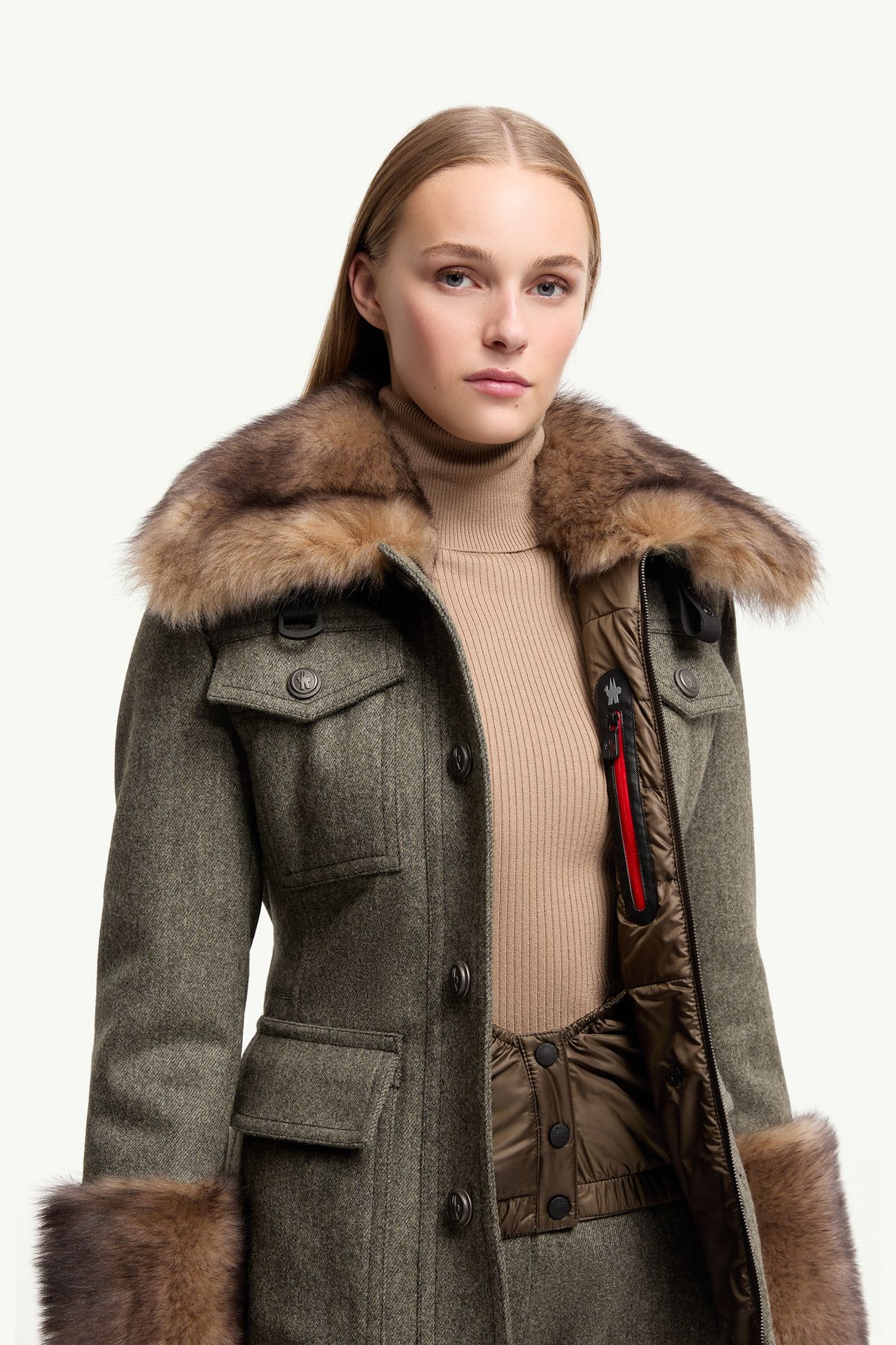 Devez女士羊毛面料和饰边羽绒户外夹克外套 女士 橄榄绿 Moncler 5