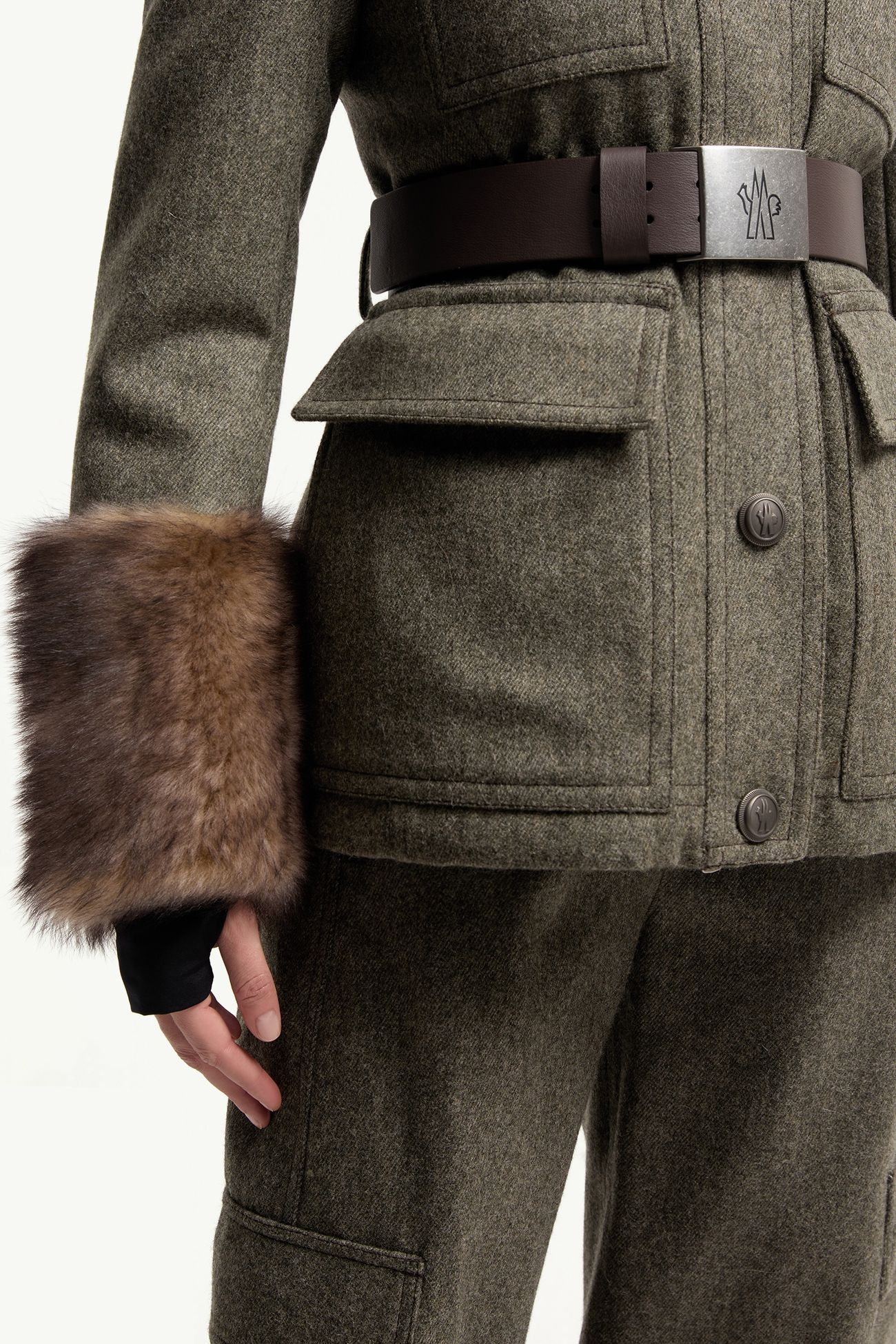 Doudoune utilitaire Devez en laine à bordure en shearling Femmes Vert Olive Moncler 6
