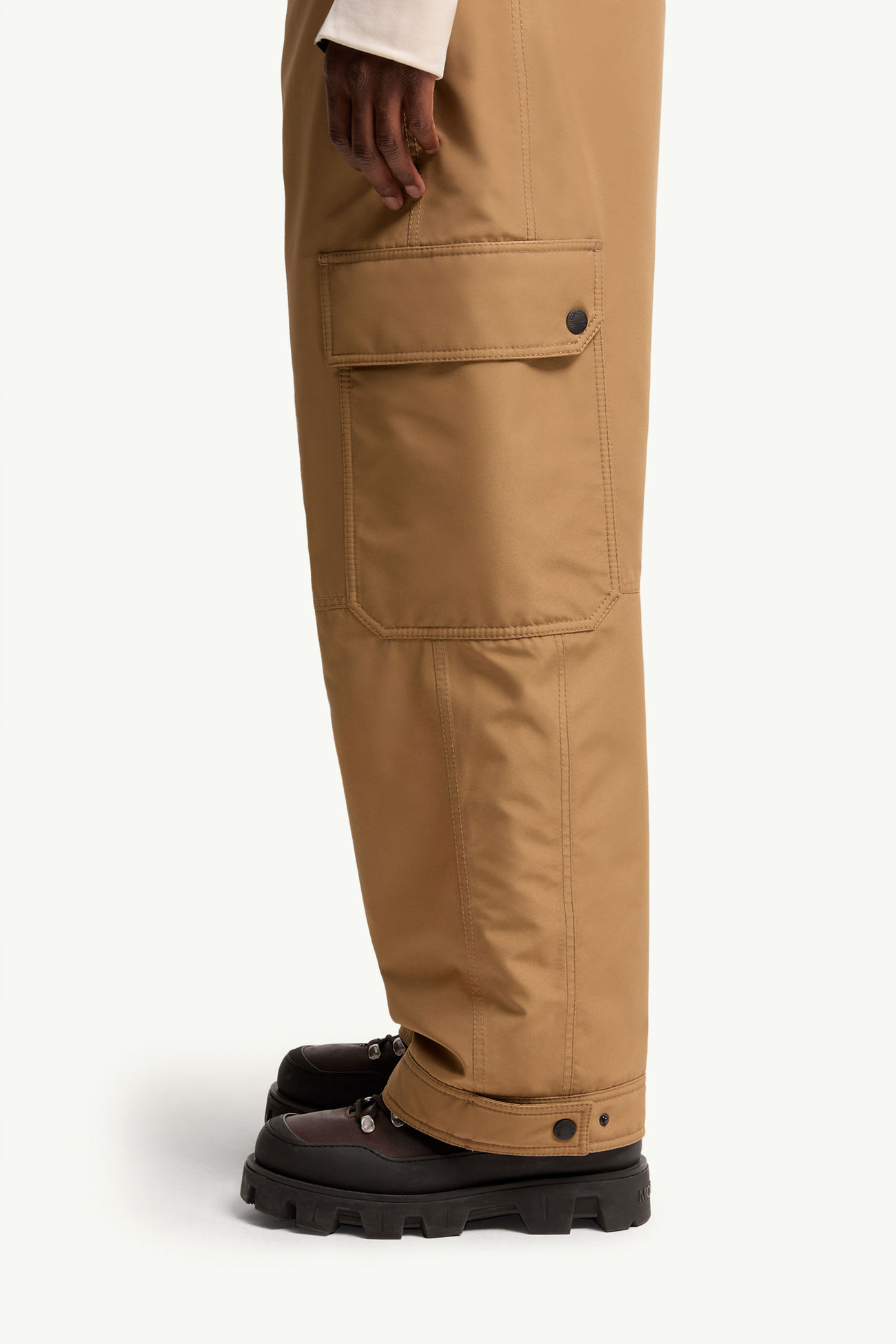 Wattierte Ski-Latzhose aus GORE-TEX Laminat Herren Camel-Beige Moncler 1