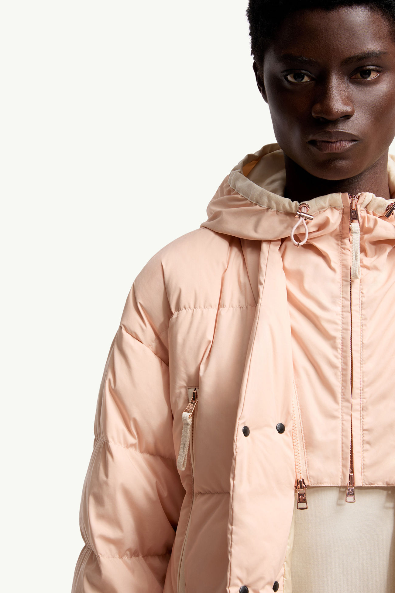 Moncler x Gilga Farm by Donald Glover Tangelo 쇼트 다운 재킷 남성 피치 핑크 Moncler 6