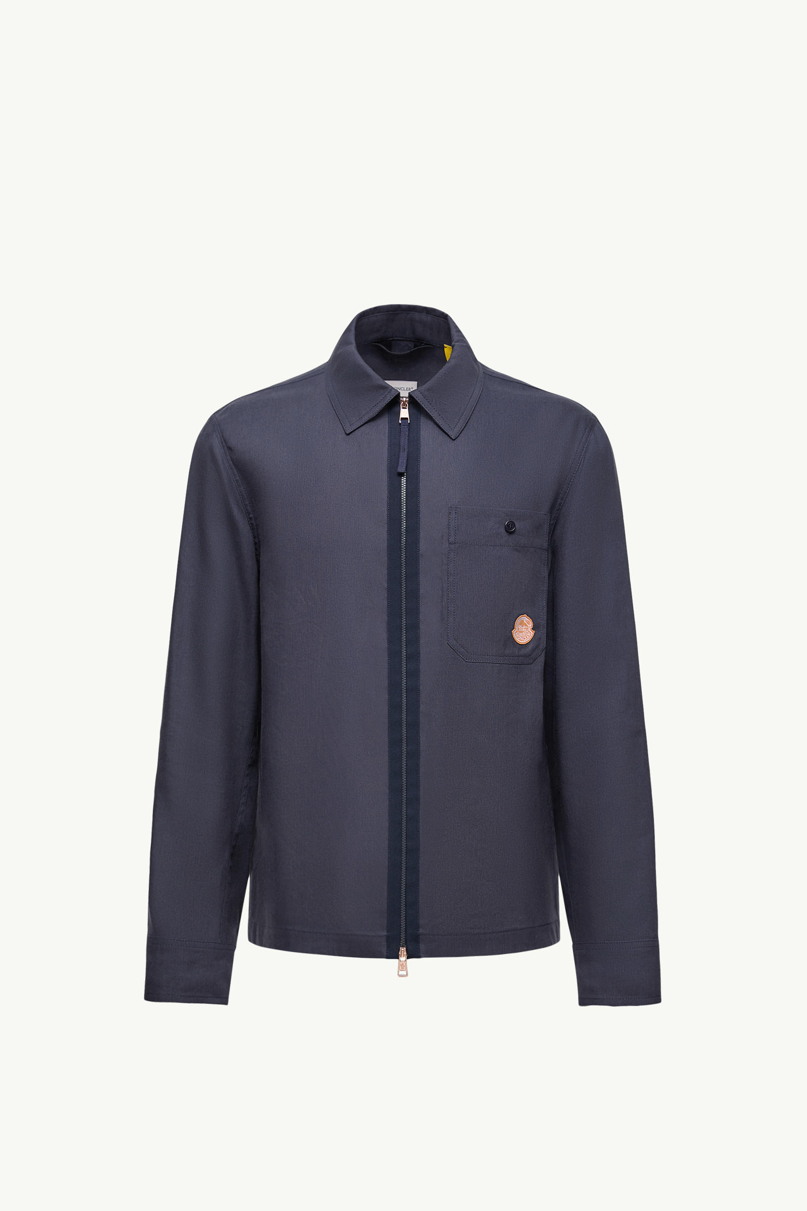 https://moncler-cdn.thron.com/api/v1/content-delivery/shares/dpx6uv/contents/K24022F00003598GK786_F/image/K24022F00003598GK786_F