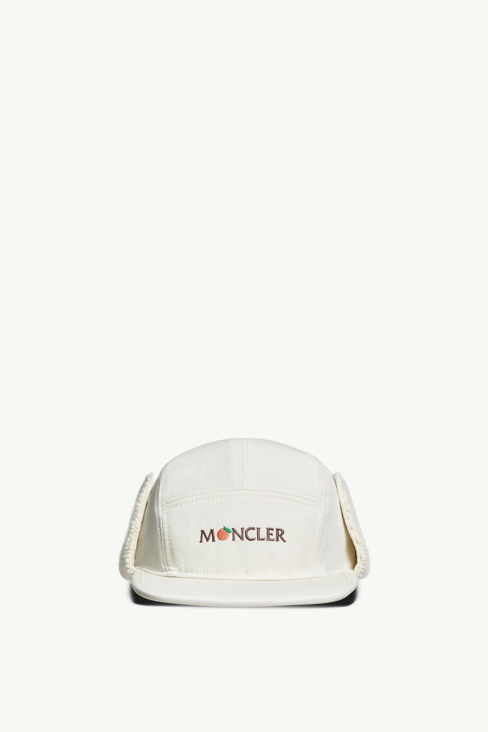https://moncler-cdn.thron.com/api/v1/content-delivery/shares/dpx6uv/contents/K24023B00005M6246P00_F/image/K24023B00005M6246P00_F