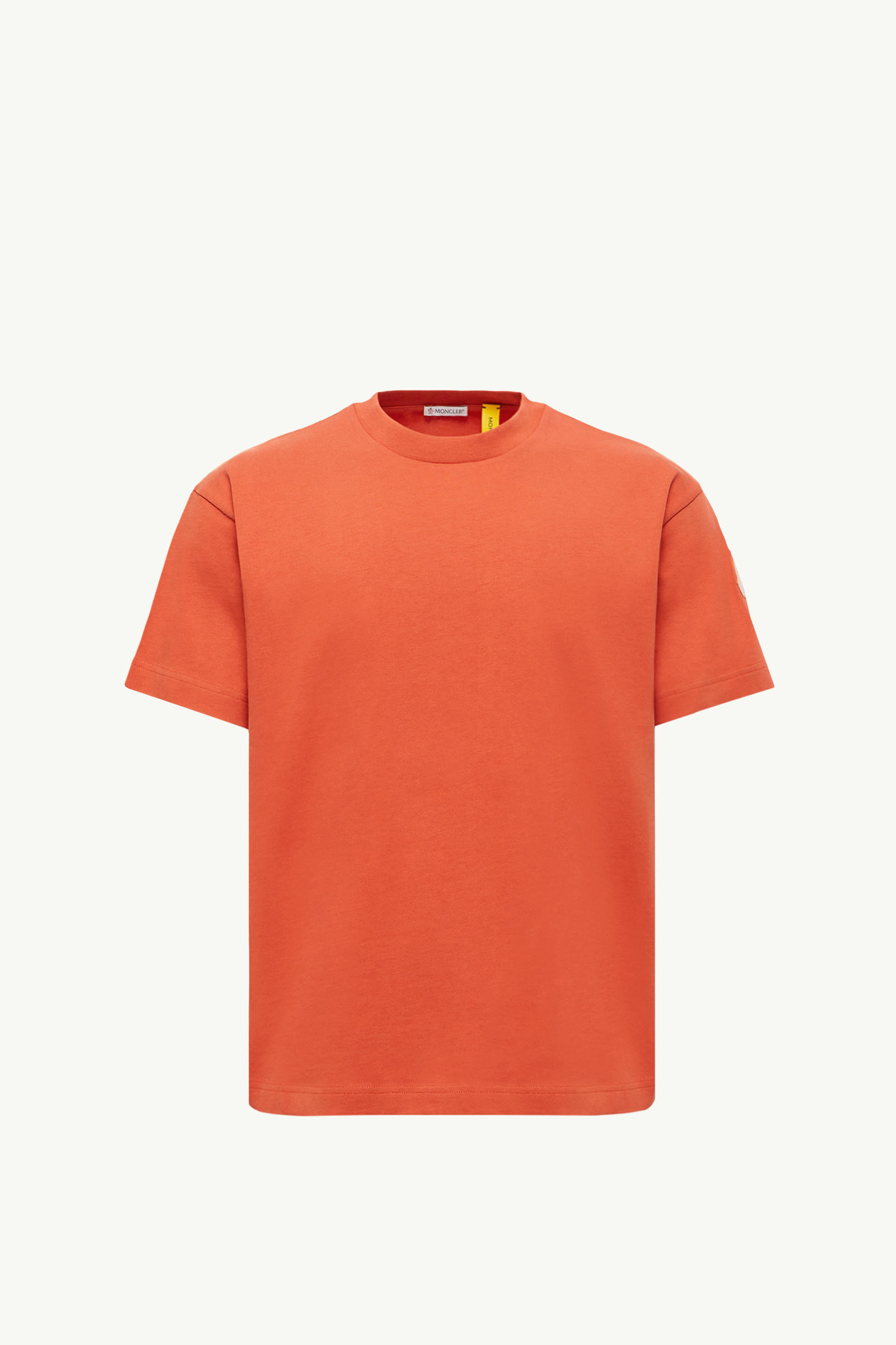 https://moncler-cdn.thron.com/api/v1/content-delivery/shares/dpx6uv/contents/K24028C0000289AZ9345_F/image/K24028C0000289AZ9345_F