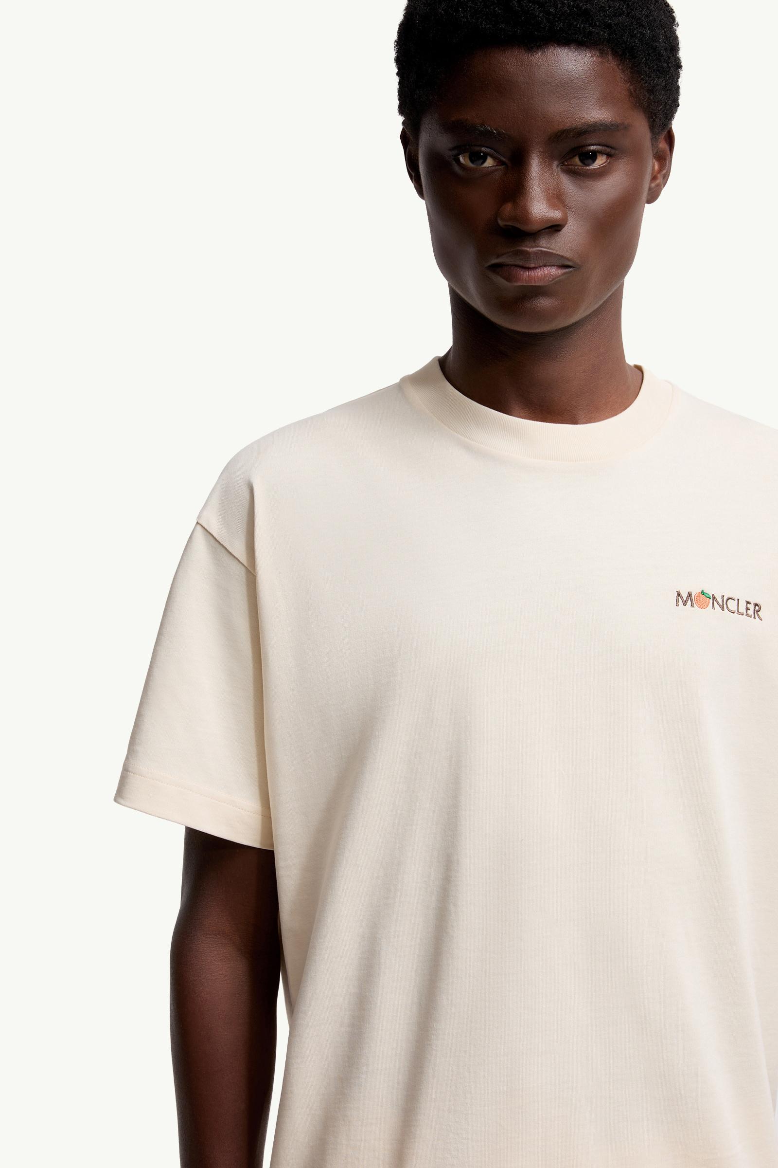 ホワイトアイボリー Moncler x Gilga Farm by Donald Glover Tシャツ