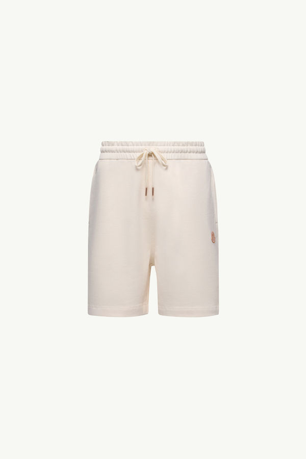 https://moncler-cdn.thron.com/api/v1/content-delivery/shares/dpx6uv/contents/K24028H0000289AUJ02B_F/image/K24028H0000289AUJ02B_F