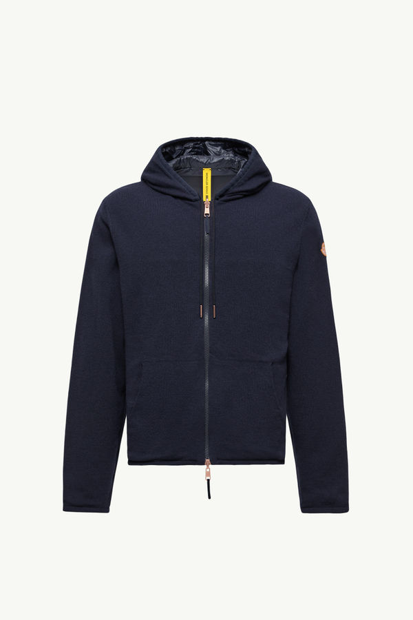 https://moncler-cdn.thron.com/api/v1/content-delivery/shares/dpx6uv/contents/K24029B00001M5672786_F/image/K24029B00001M5672786_F
