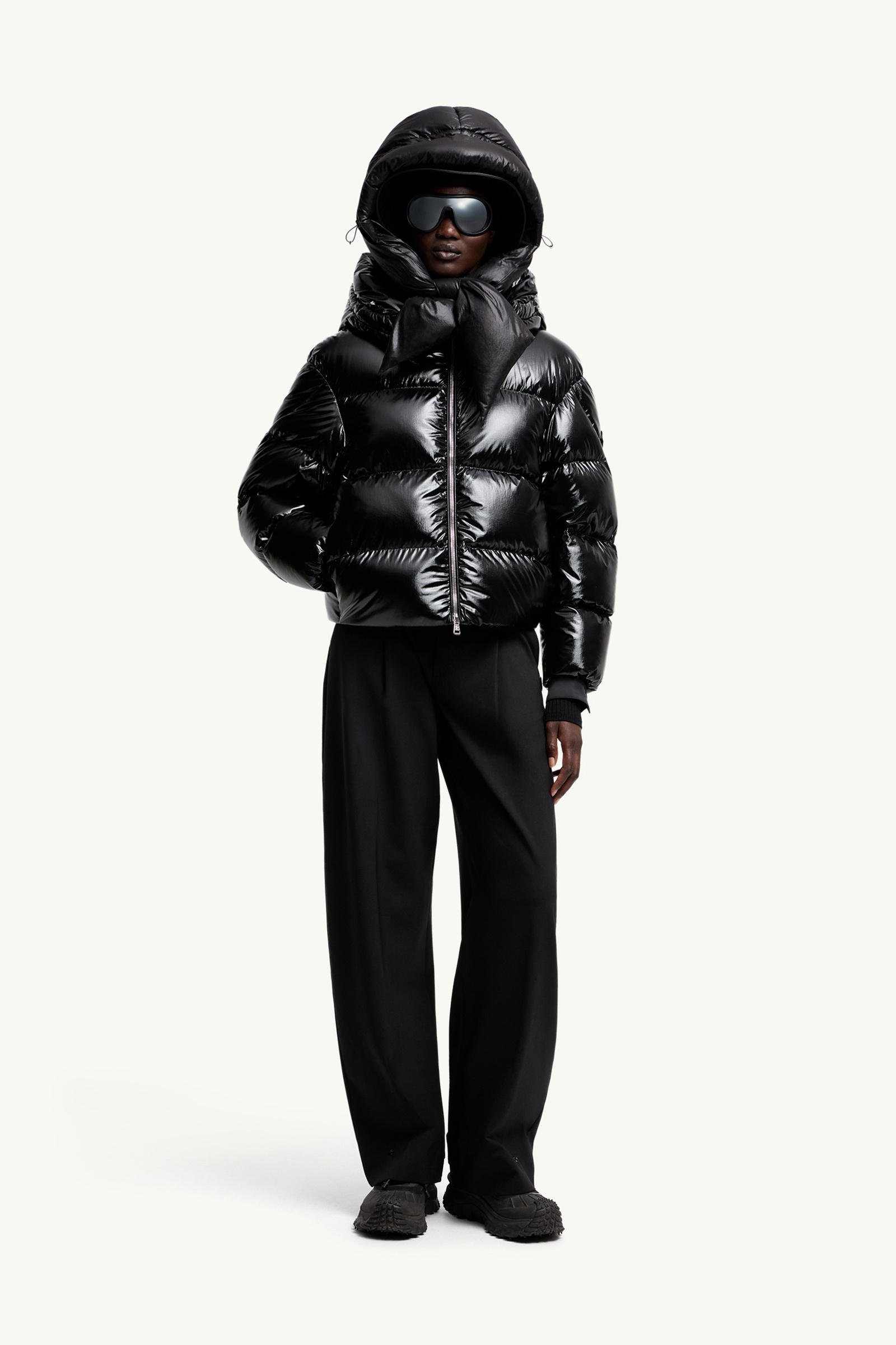 Moncler x EE72 by Edward Enninful Lothar Hooded Short Down Jacket Women Black Moncler 0