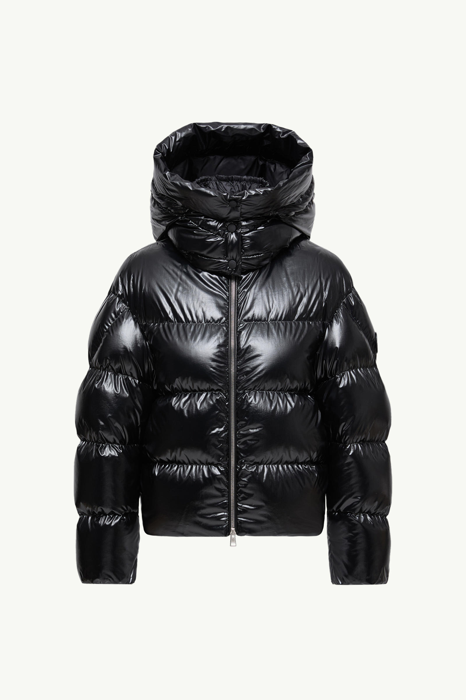 https://moncler-cdn.thron.com/api/v1/content-delivery/shares/dpx6uv/contents/K24031A00006M6517999_F/image/K24031A00006M6517999_F