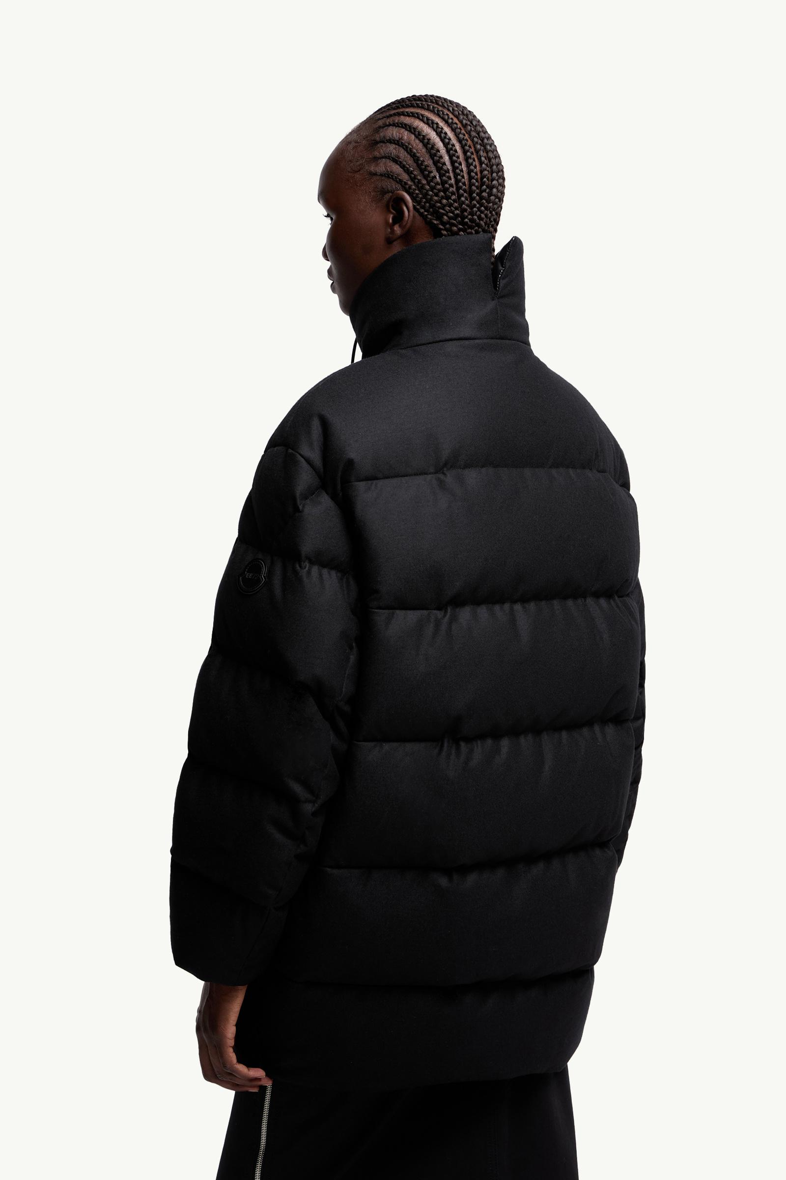 MONCLER ブラック ダウンジャケット ブラック Moncler x EE72 by Edward Enninful Lothar ショート