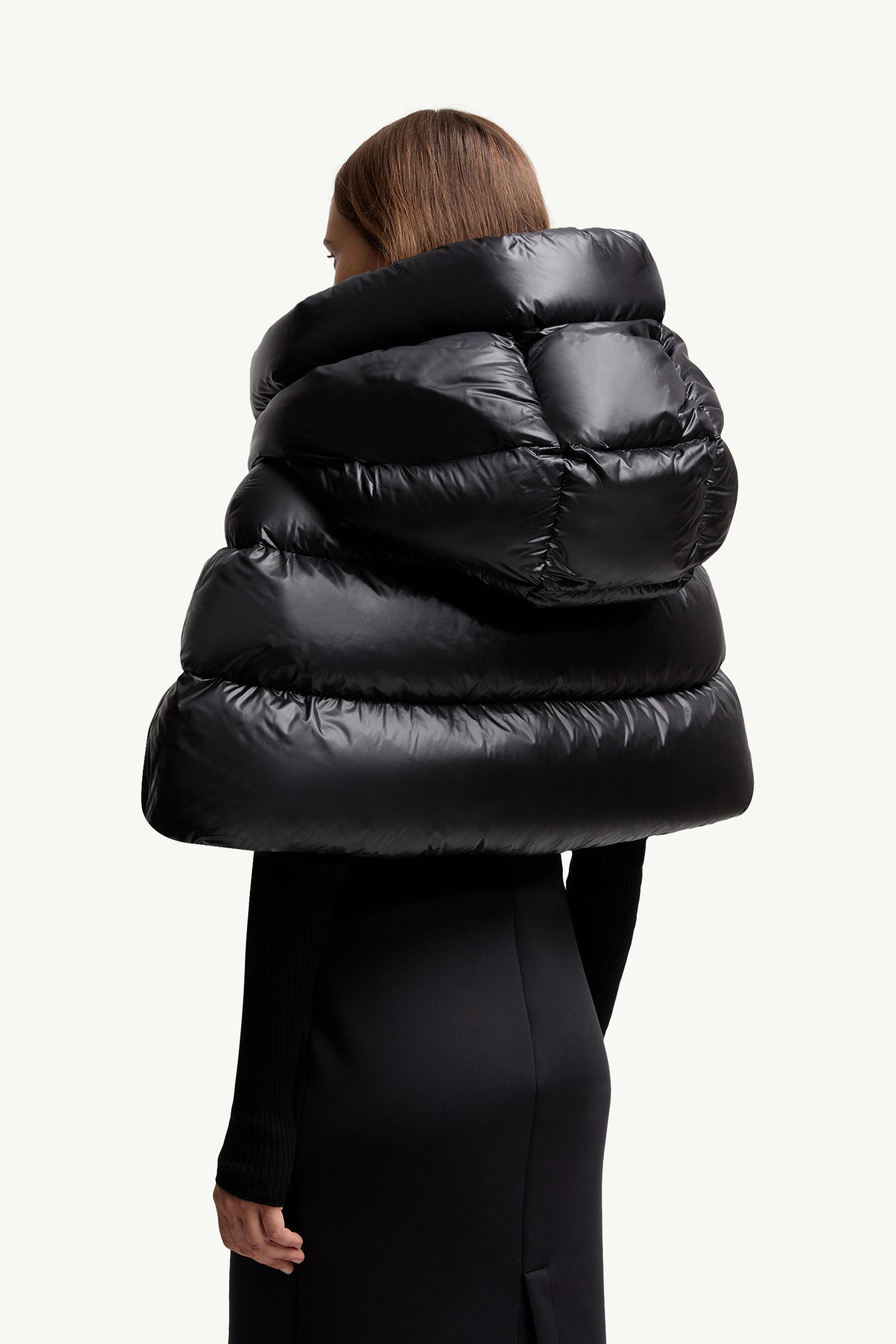 Cape à capuche Moncler x EE72 par Edward Enninful Femmes Noir Moncler 4