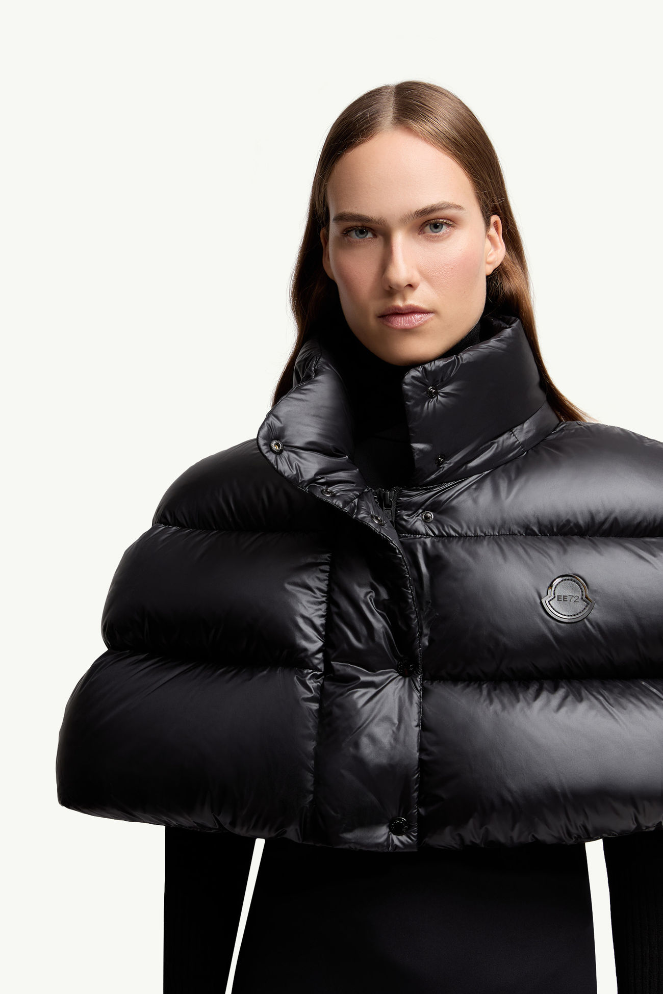 Moncler x EE72 by Edward Enninful 후드 다운 케이프 여성 블랙 Moncler 5