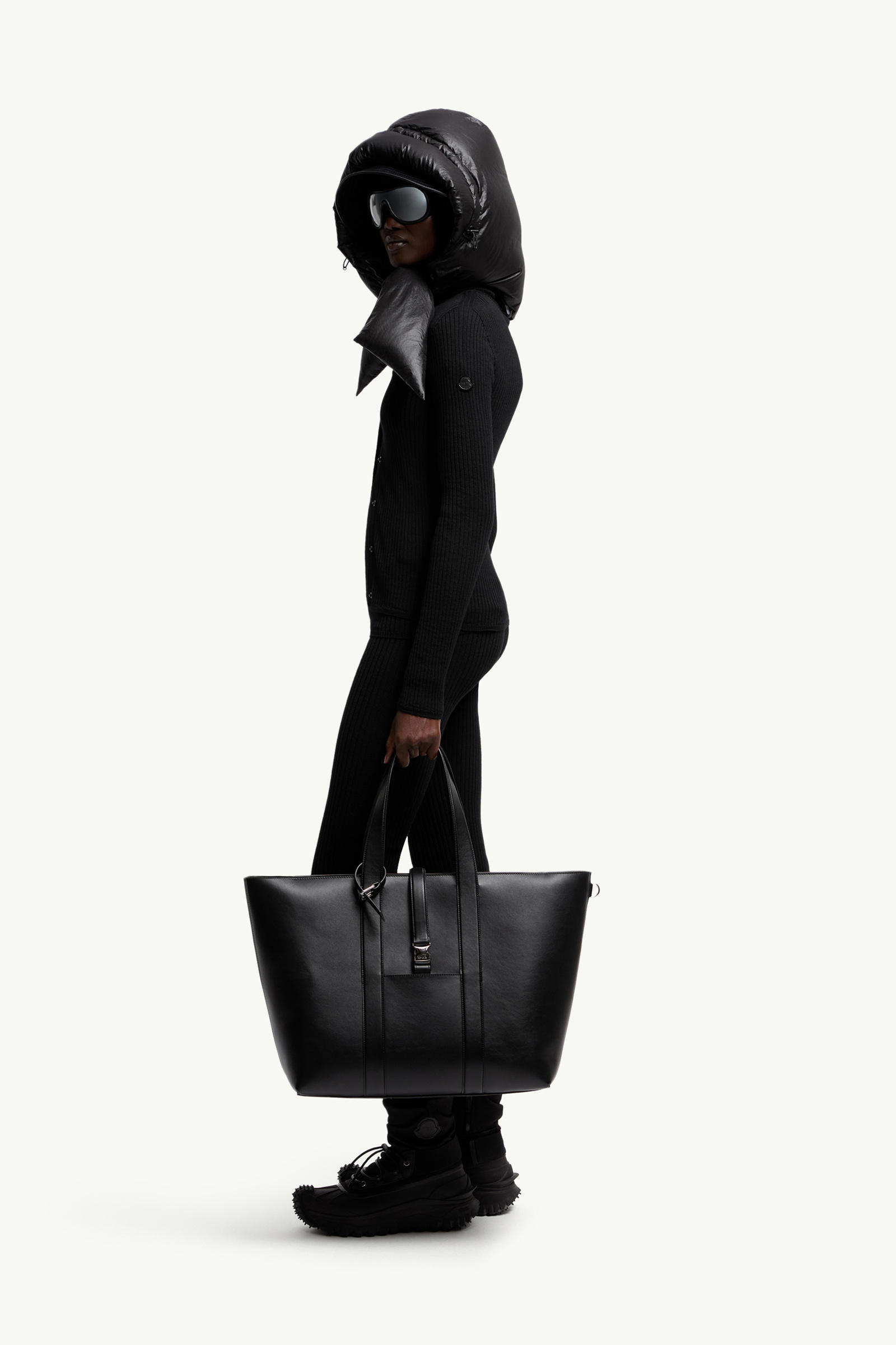 Moncler x EE72 by Edward Enninful EE皮革手提袋 女士 黑色 Moncler 1