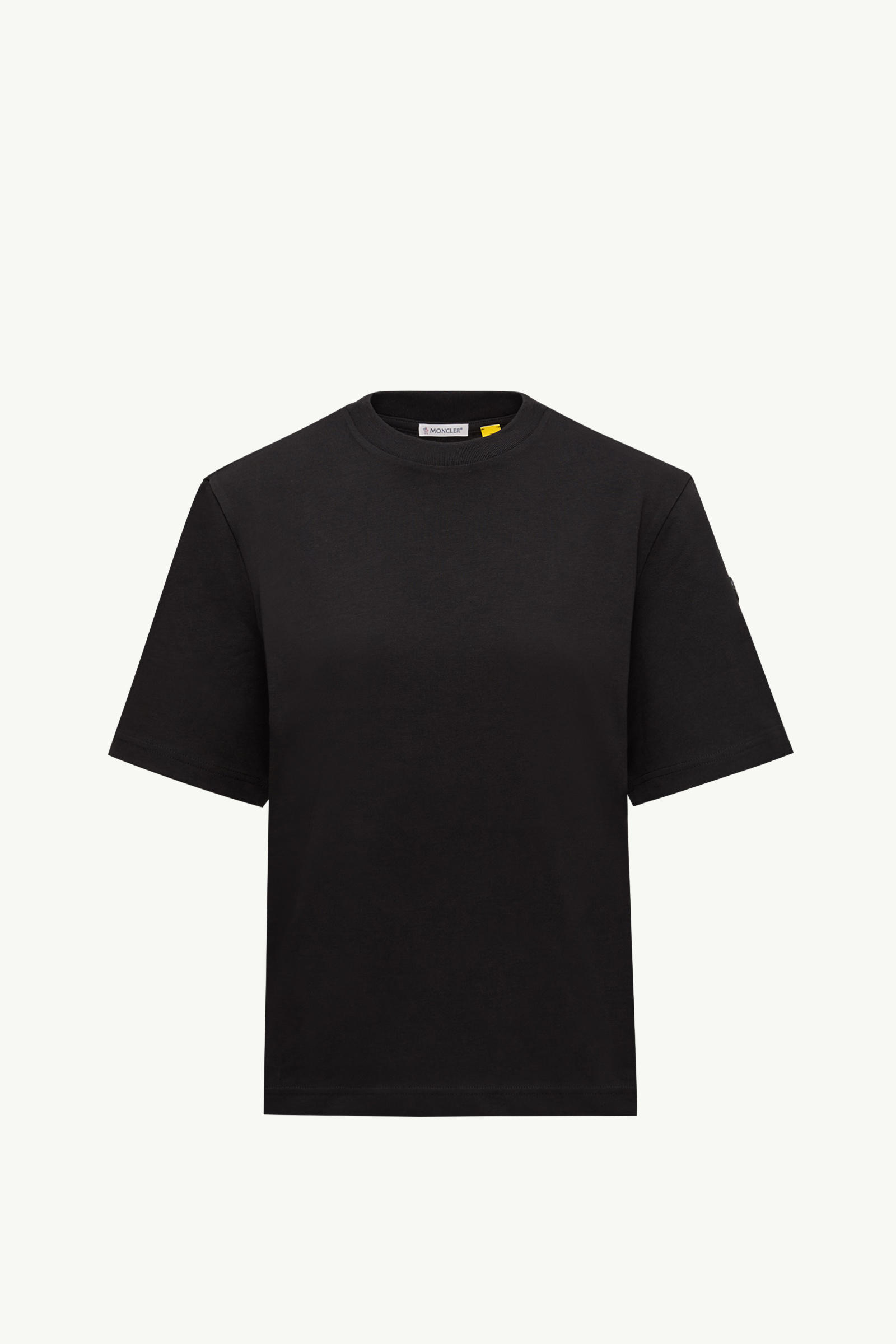 https://moncler-cdn.thron.com/api/v1/content-delivery/shares/dpx6uv/contents/K24038C0000189AUG999_F/image/K24038C0000189AUG999_F
