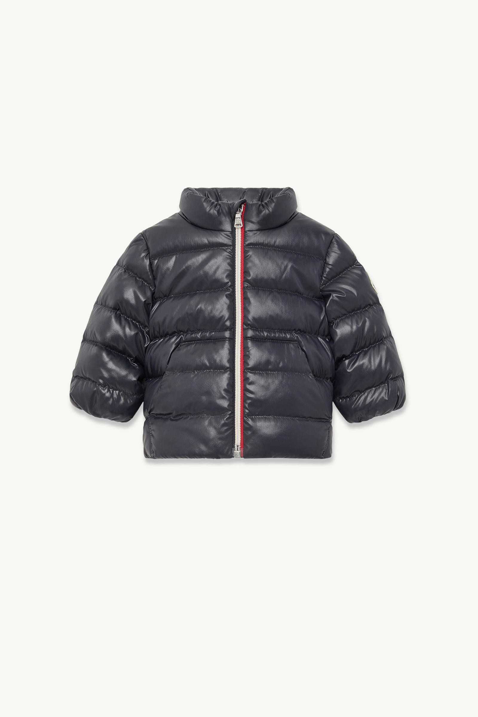 https://moncler-cdn.thron.com/api/v1/content-delivery/shares/dpx6uv/contents/K29511A00006597Z8742_F/image/K29511A00006597Z8742_F