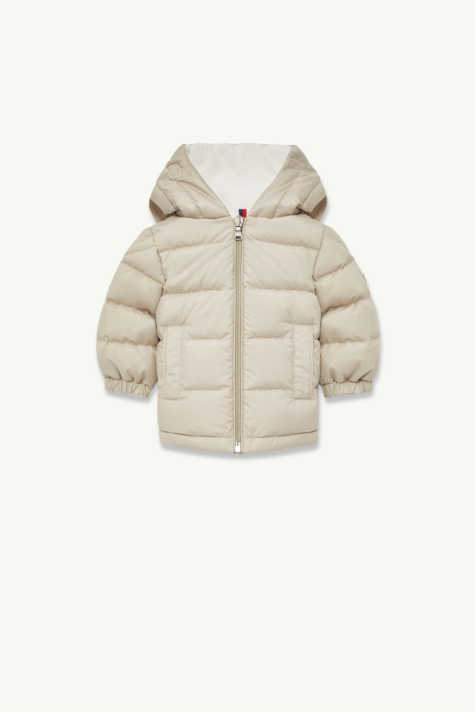 https://moncler-cdn.thron.com/api/v1/content-delivery/shares/dpx6uv/contents/K29511A00007597YW20N_F/image/K29511A00007597YW20N_F