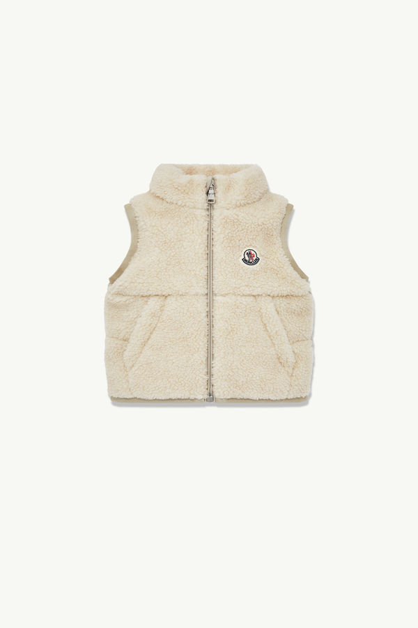 https://moncler-cdn.thron.com/api/v1/content-delivery/shares/dpx6uv/contents/K29511A00009809J023P_F/image/K29511A00009809J023P_F