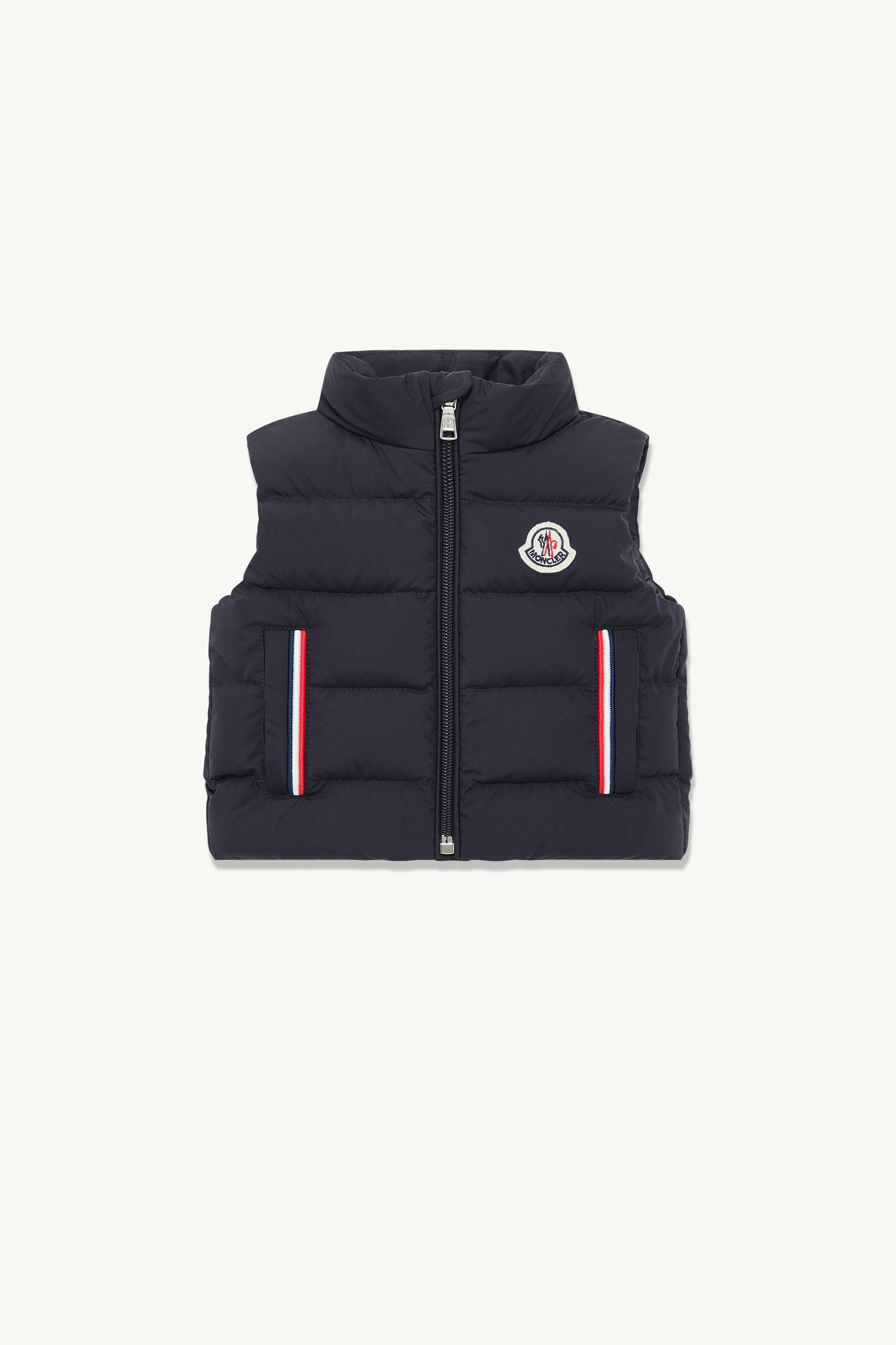 https://moncler-cdn.thron.com/api/v1/content-delivery/shares/dpx6uv/contents/K29511A00010597YW778_F/image/K29511A00010597YW778_F