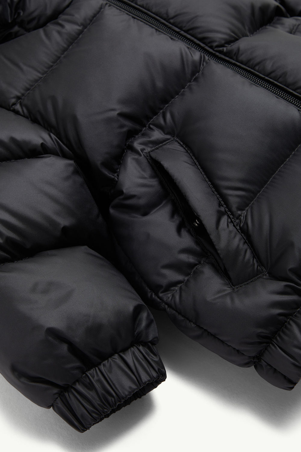 New Macaire Hooded Down Jacket Gender Neutral Black Moncler 3