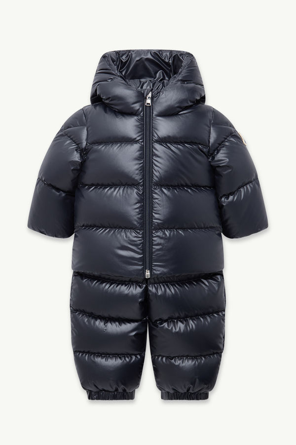 https://moncler-cdn.thron.com/api/v1/content-delivery/shares/dpx6uv/contents/K29511F00001597YX778_F/image/K29511F00001597YX778_F