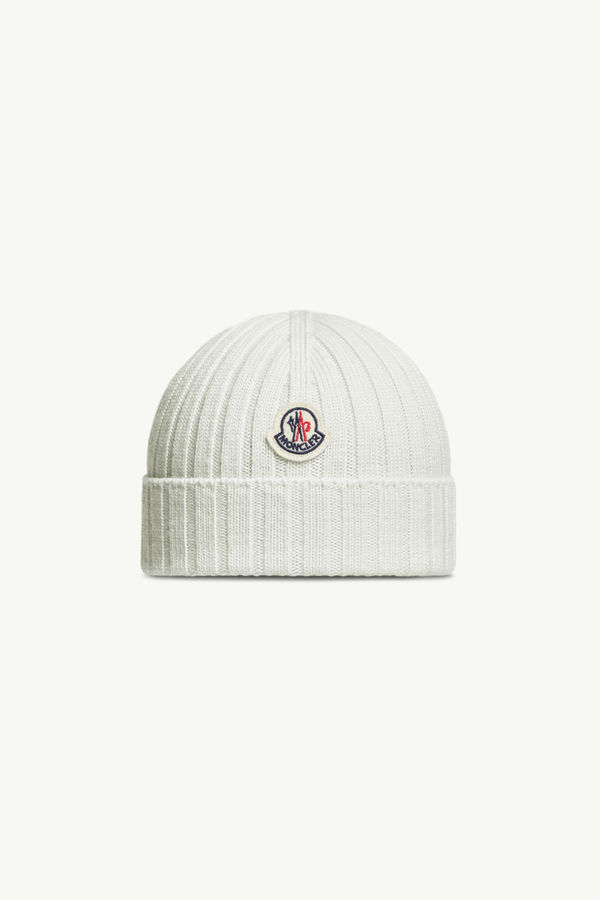 https://moncler-cdn.thron.com/api/v1/content-delivery/shares/dpx6uv/contents/K29513B00006M1131040_F/image/K29513B00006M1131040_F