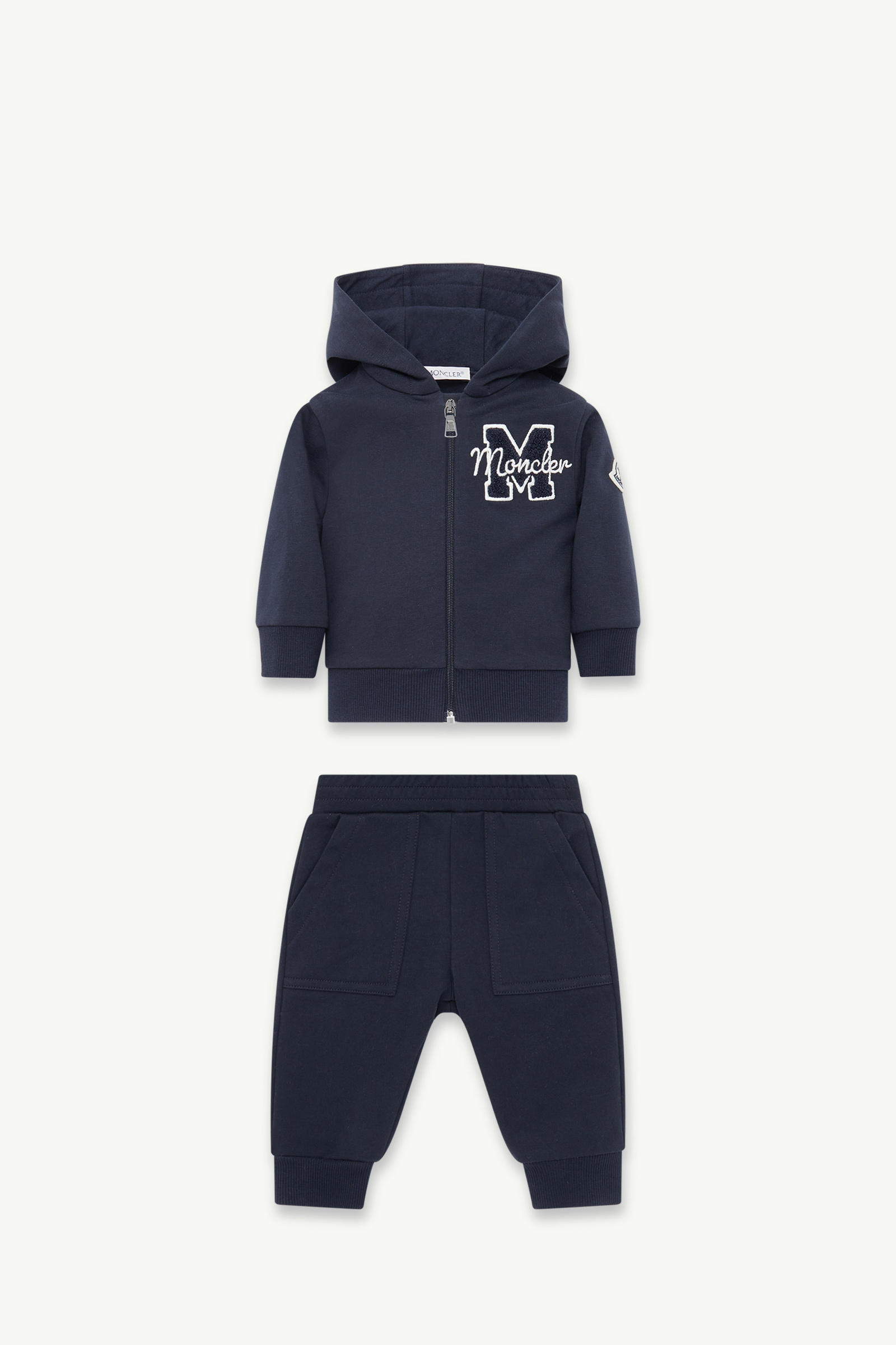 https://moncler-cdn.thron.com/api/v1/content-delivery/shares/dpx6uv/contents/K29518M0000489AM3778_F/image/K29518M0000489AM3778_F