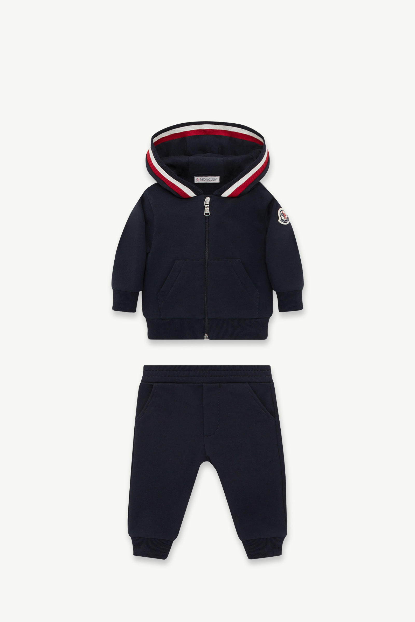 https://moncler-cdn.thron.com/api/v1/content-delivery/shares/dpx6uv/contents/K29518M0000789AM3778_F/image/K29518M0000789AM3778_F