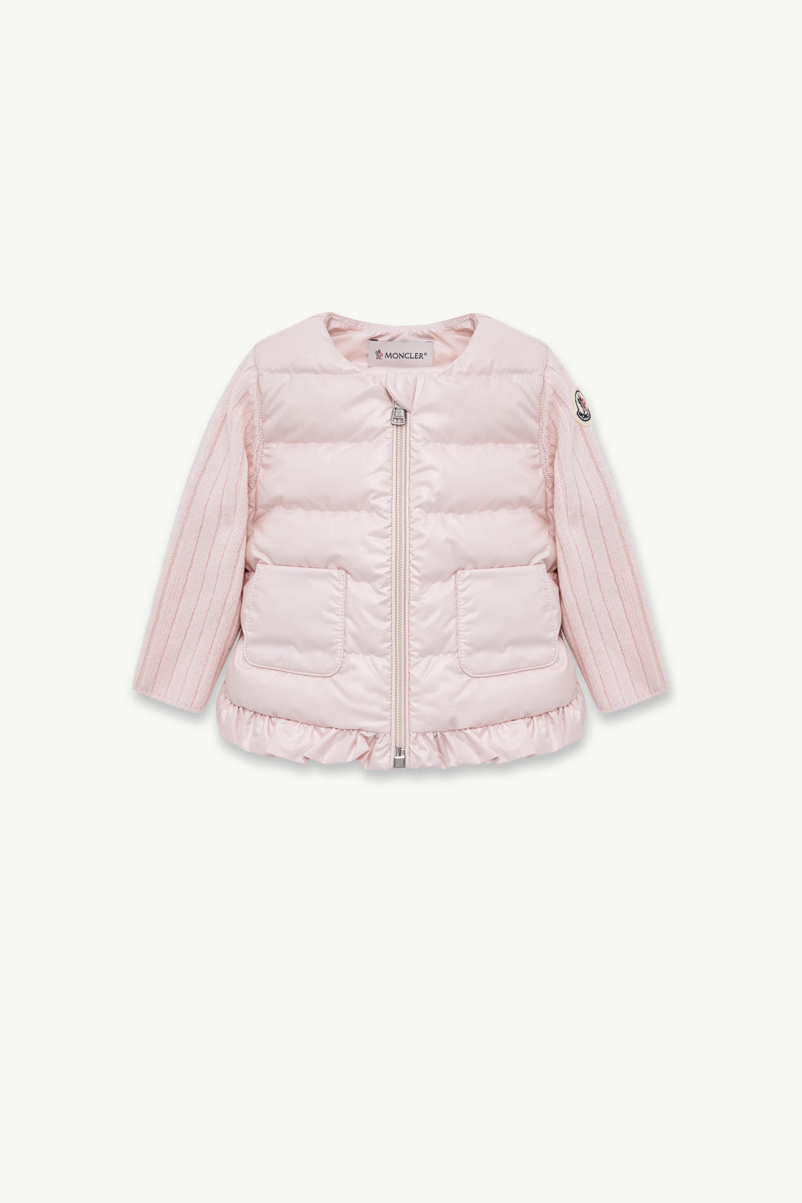 https://moncler-cdn.thron.com/api/v1/content-delivery/shares/dpx6uv/contents/K29519B00004M4281506_F/image/K29519B00004M4281506_F