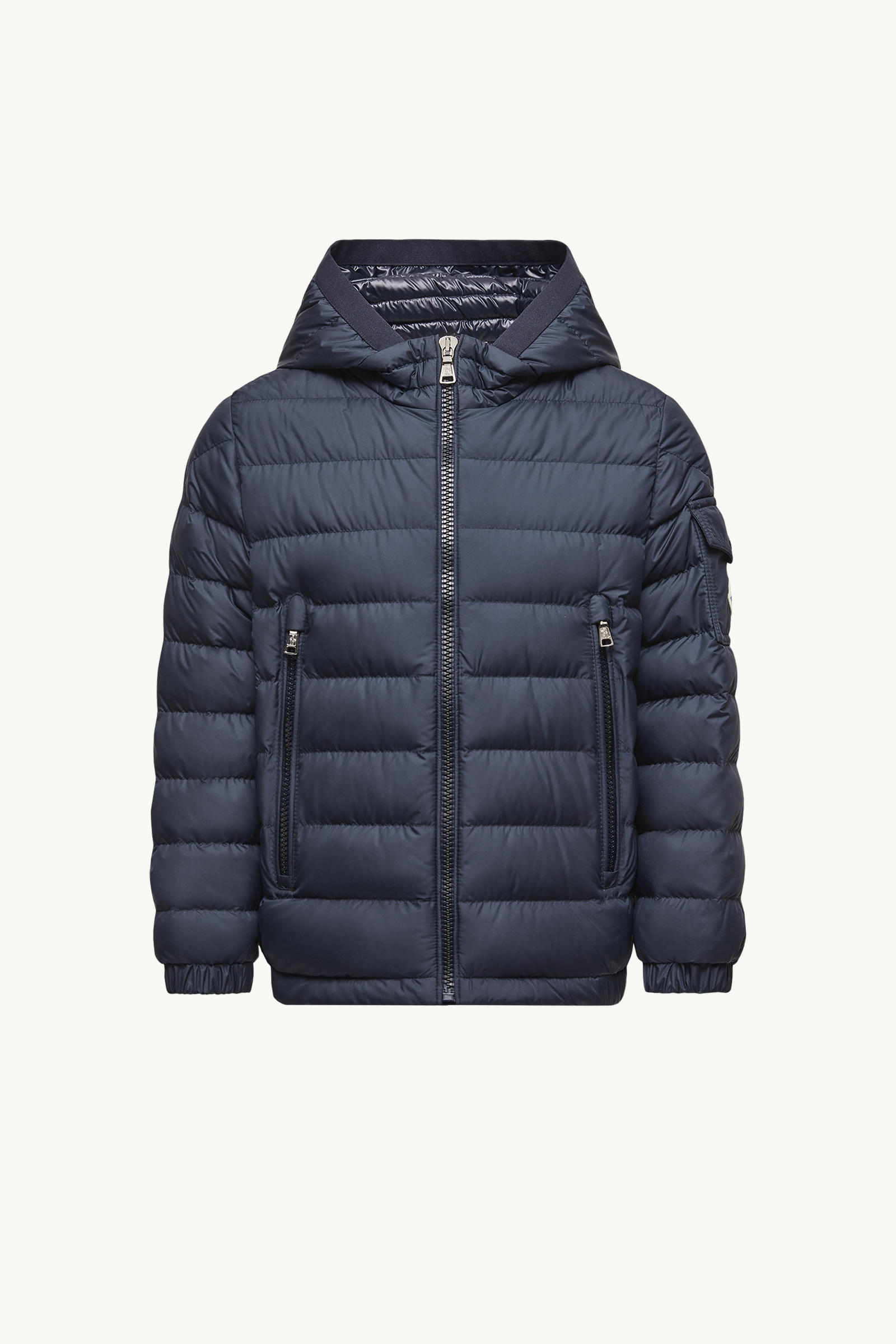 https://moncler-cdn.thron.com/api/v1/content-delivery/shares/dpx6uv/contents/K29541A00001597X277G_F/image/K29541A00001597X277G_F