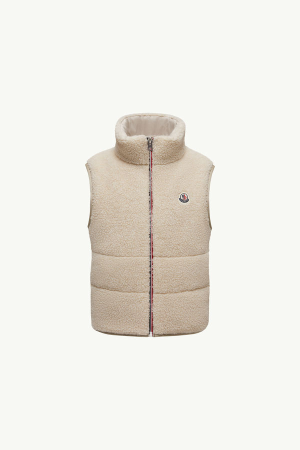 https://moncler-cdn.thron.com/api/v1/content-delivery/shares/dpx6uv/contents/K29541A00006809J023P_F/image/K29541A00006809J023P_F