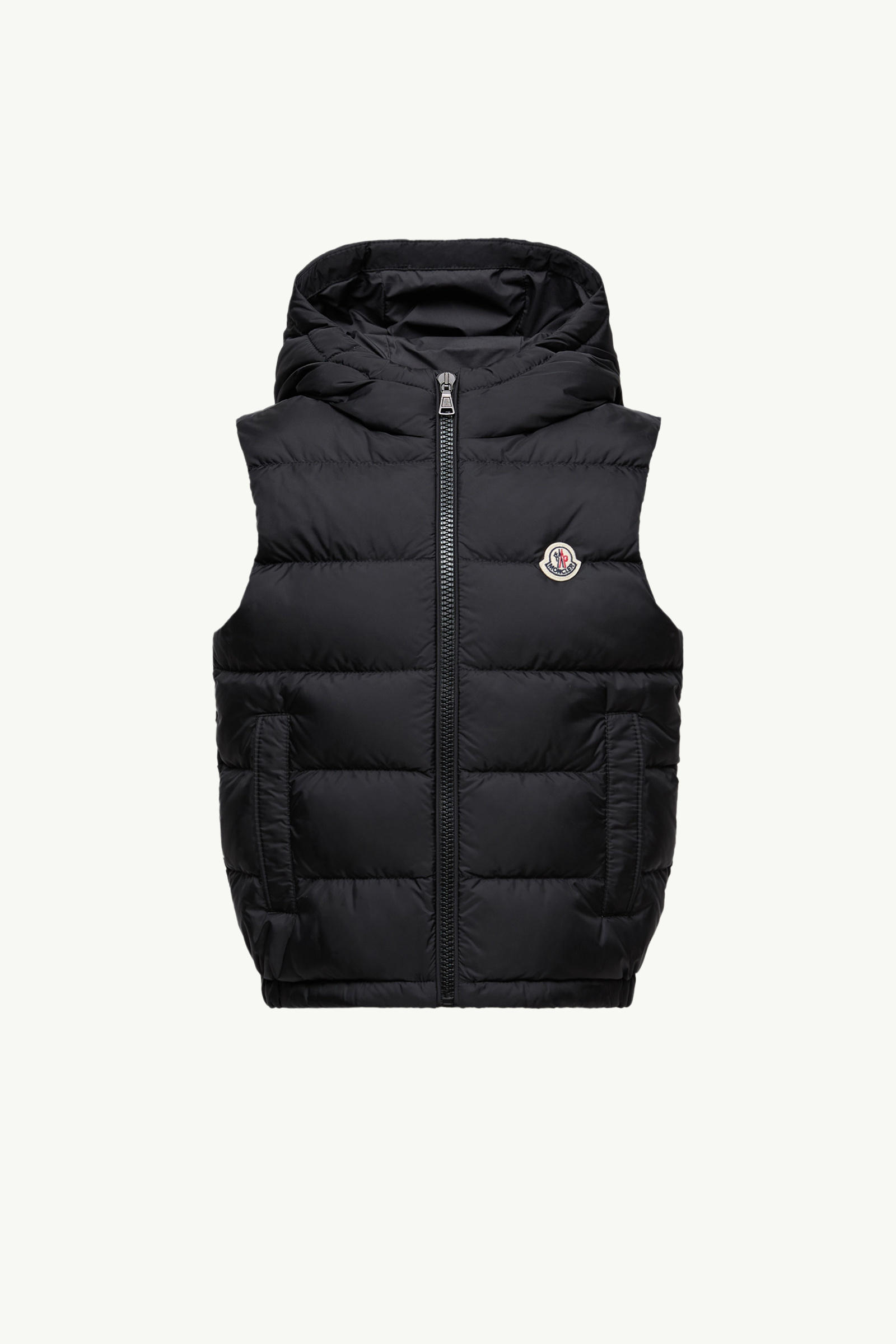 https://moncler-cdn.thron.com/api/v1/content-delivery/shares/dpx6uv/contents/K29541A0002953A5E999_F/image/K29541A0002953A5E999_F