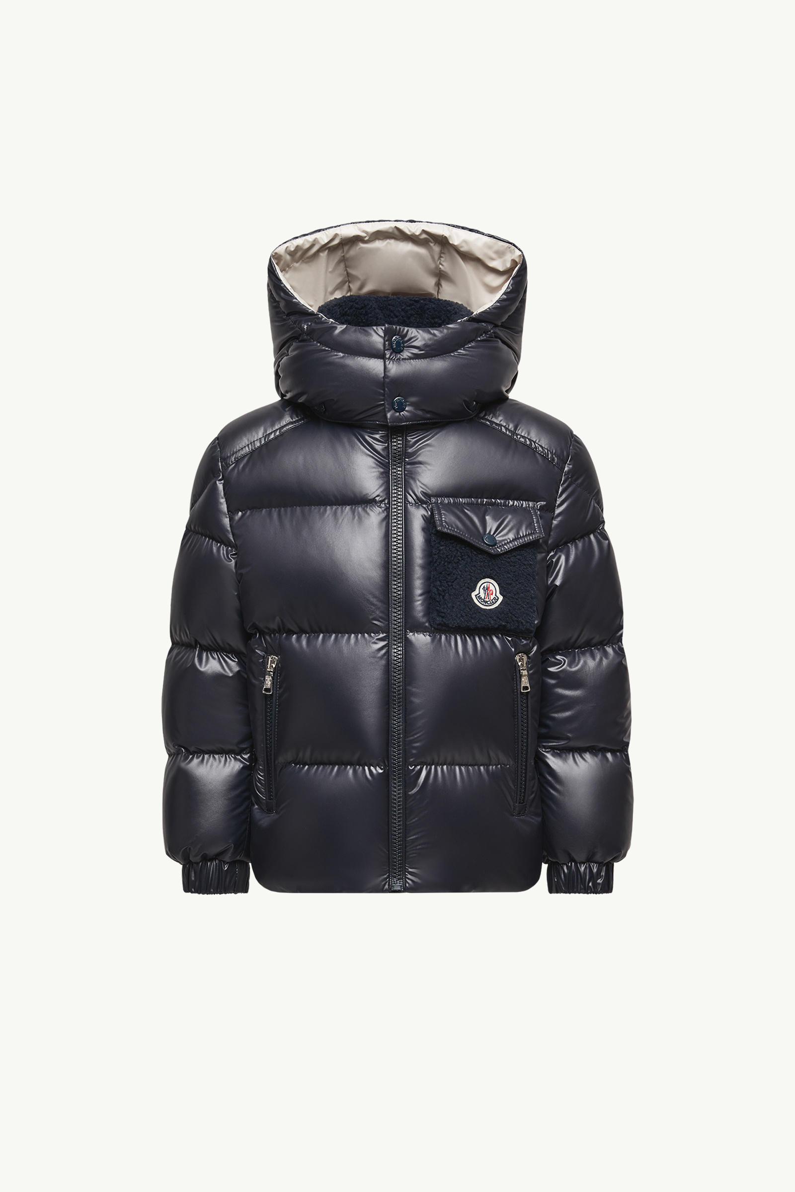 https://moncler-cdn.thron.com/api/v1/content-delivery/shares/dpx6uv/contents/K29541A00032597YX778_F/image/K29541A00032597YX778_F