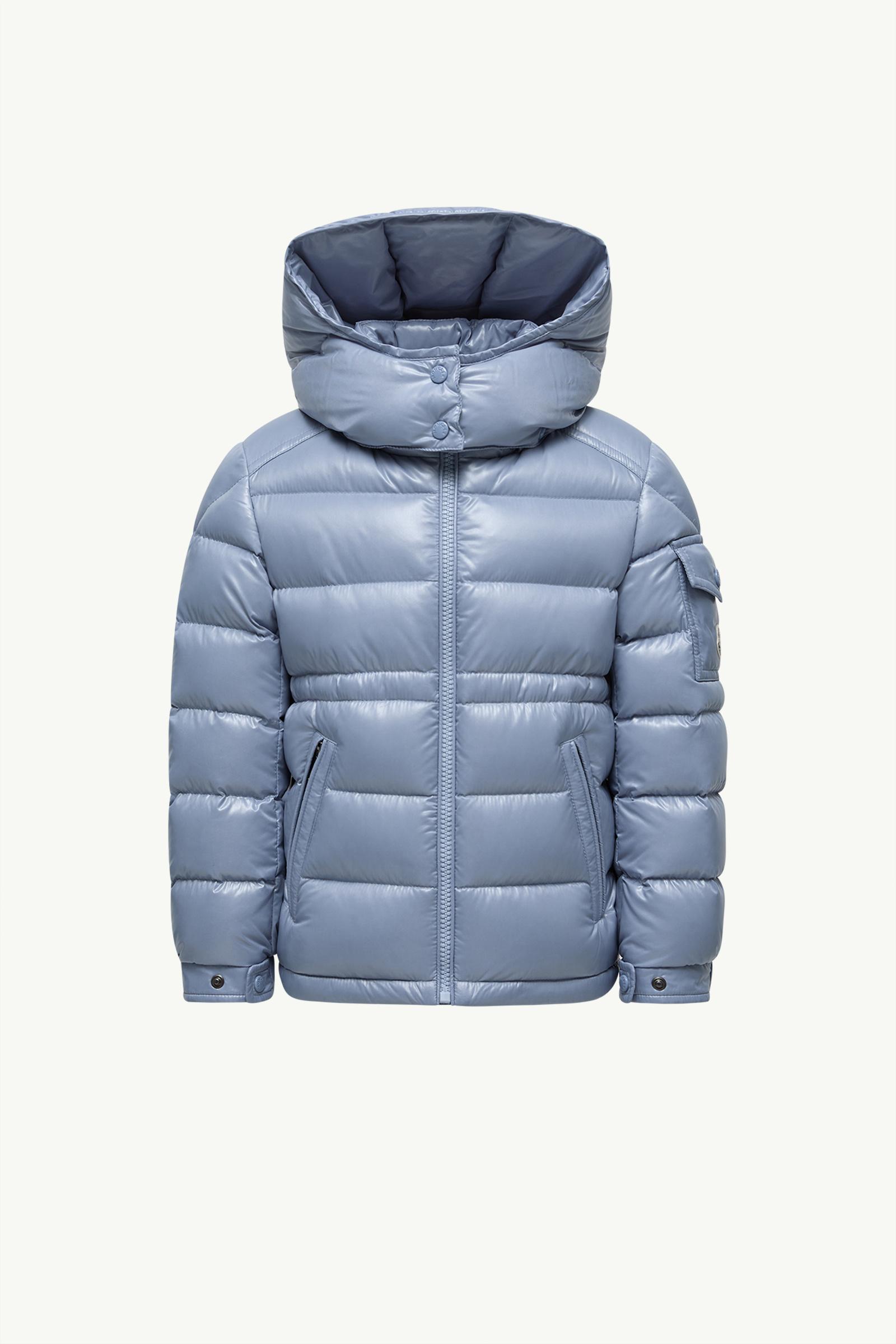 https://moncler-cdn.thron.com/api/v1/content-delivery/shares/dpx6uv/contents/K29541A00043597Z8715_F/image/K29541A00043597Z8715_F