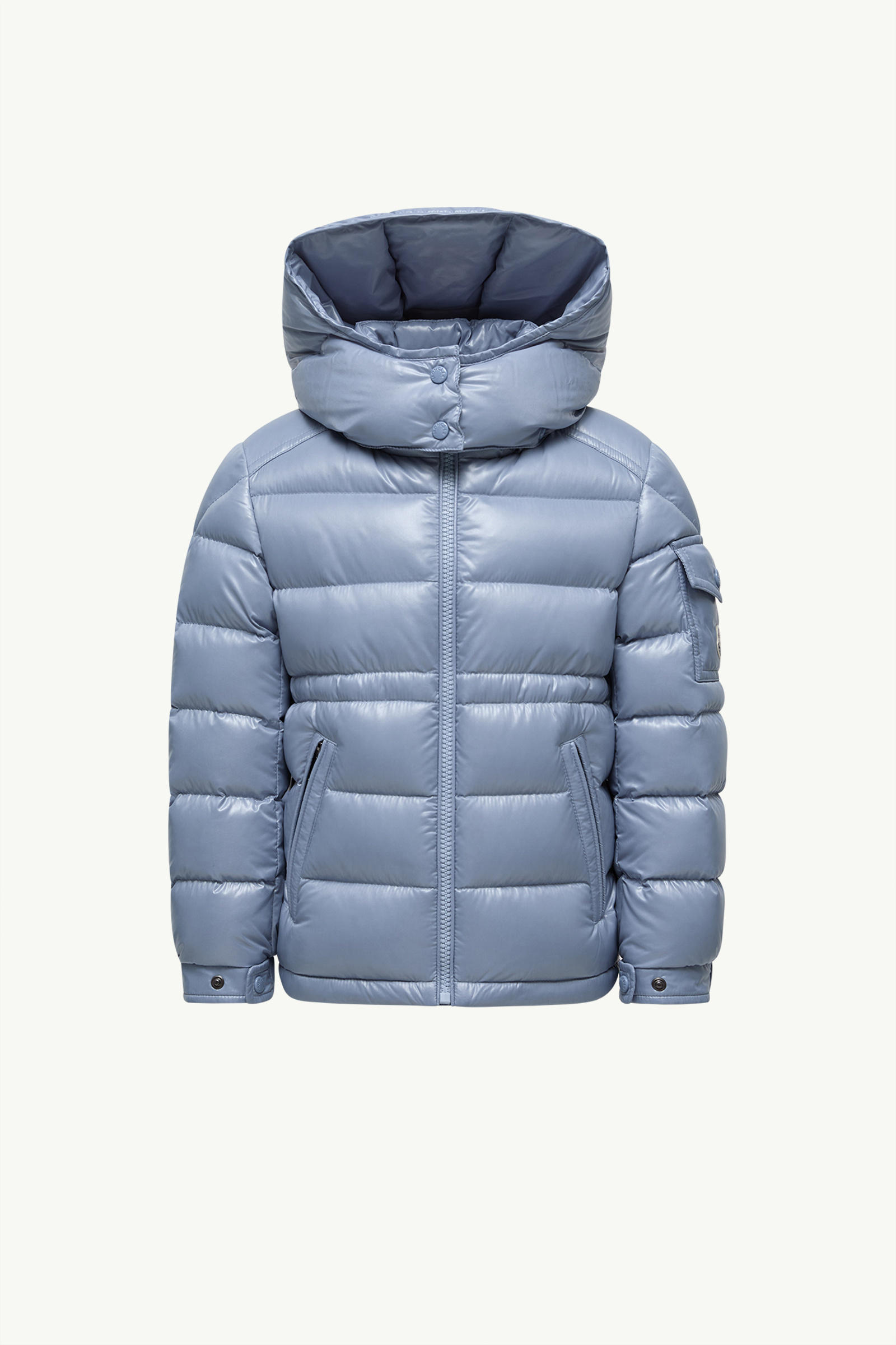 https://moncler-cdn.thron.com/api/v1/content-delivery/shares/dpx6uv/contents/K29541A00043597Z8715_F/image/K29541A00043597Z8715_F