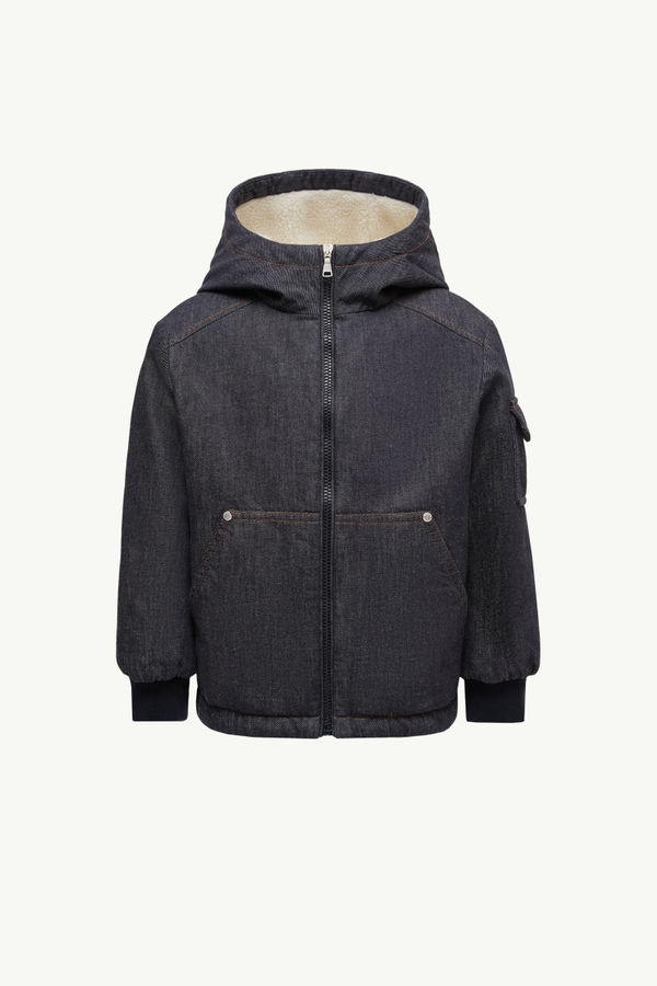 https://moncler-cdn.thron.com/api/v1/content-delivery/shares/dpx6uv/contents/K29541A00067598DA77A_F/image/K29541A00067598DA77A_F
