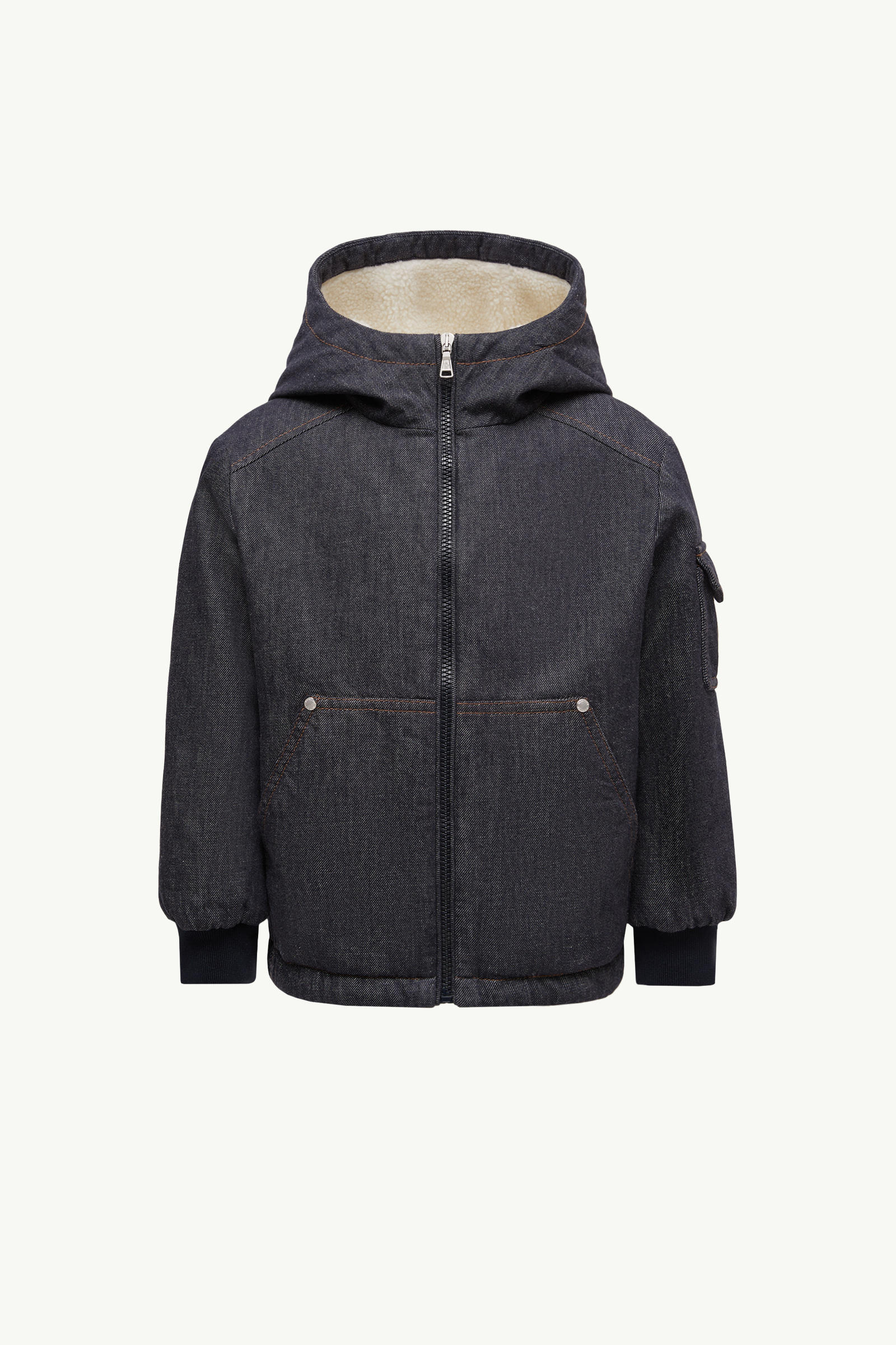 https://moncler-cdn.thron.com/api/v1/content-delivery/shares/dpx6uv/contents/K29541A00067598DA77A_F/image/K29541A00067598DA77A_F