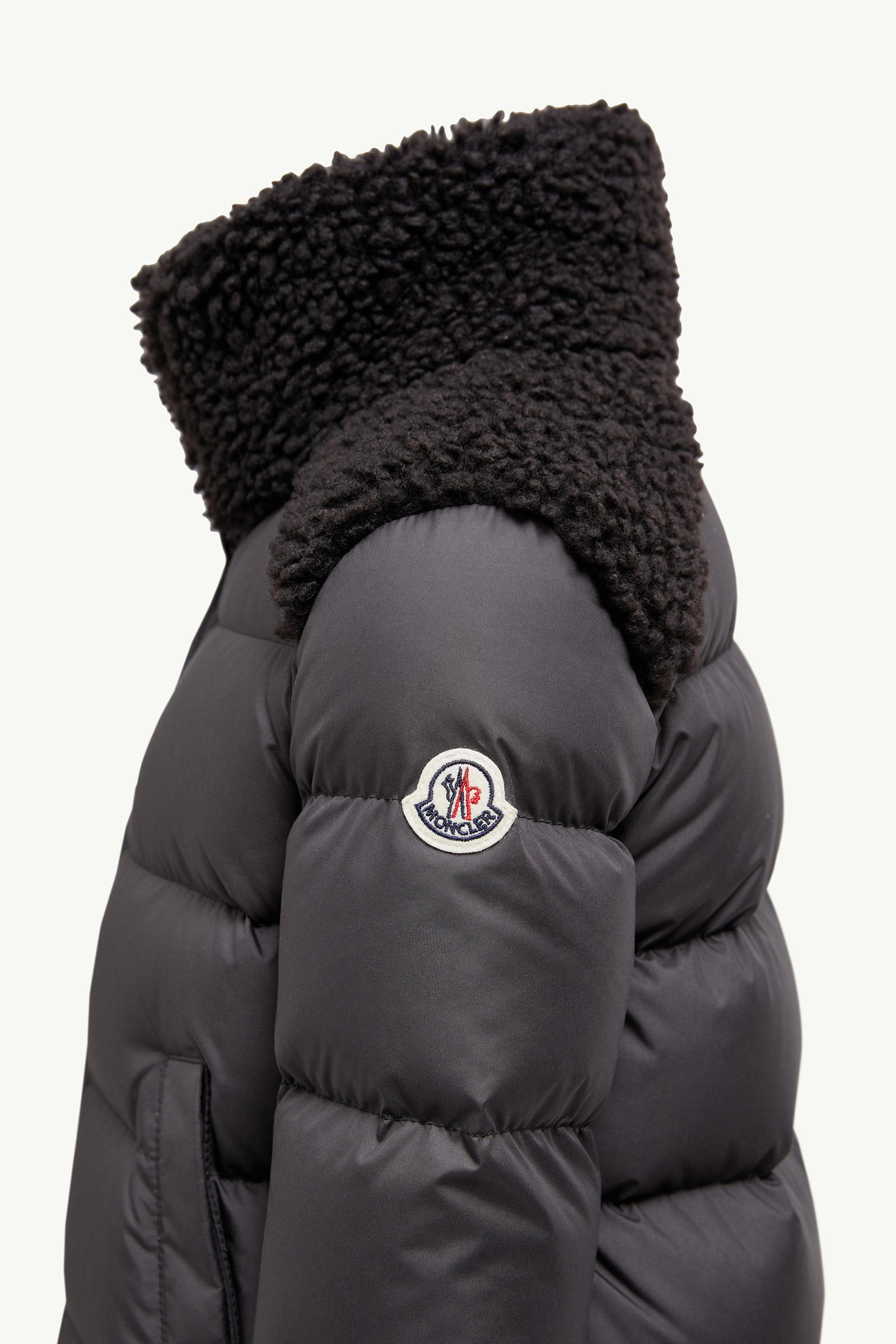Vard Teddy-Trimmed Down Jacket Girl Black Moncler 1