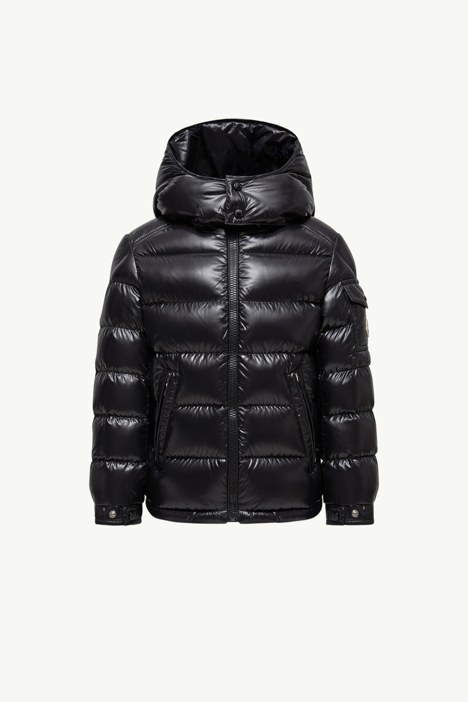 https://moncler-cdn.thron.com/api/v1/content-delivery/shares/dpx6uv/contents/K29541A1252068950U99_F/image/K29541A1252068950U99_F
