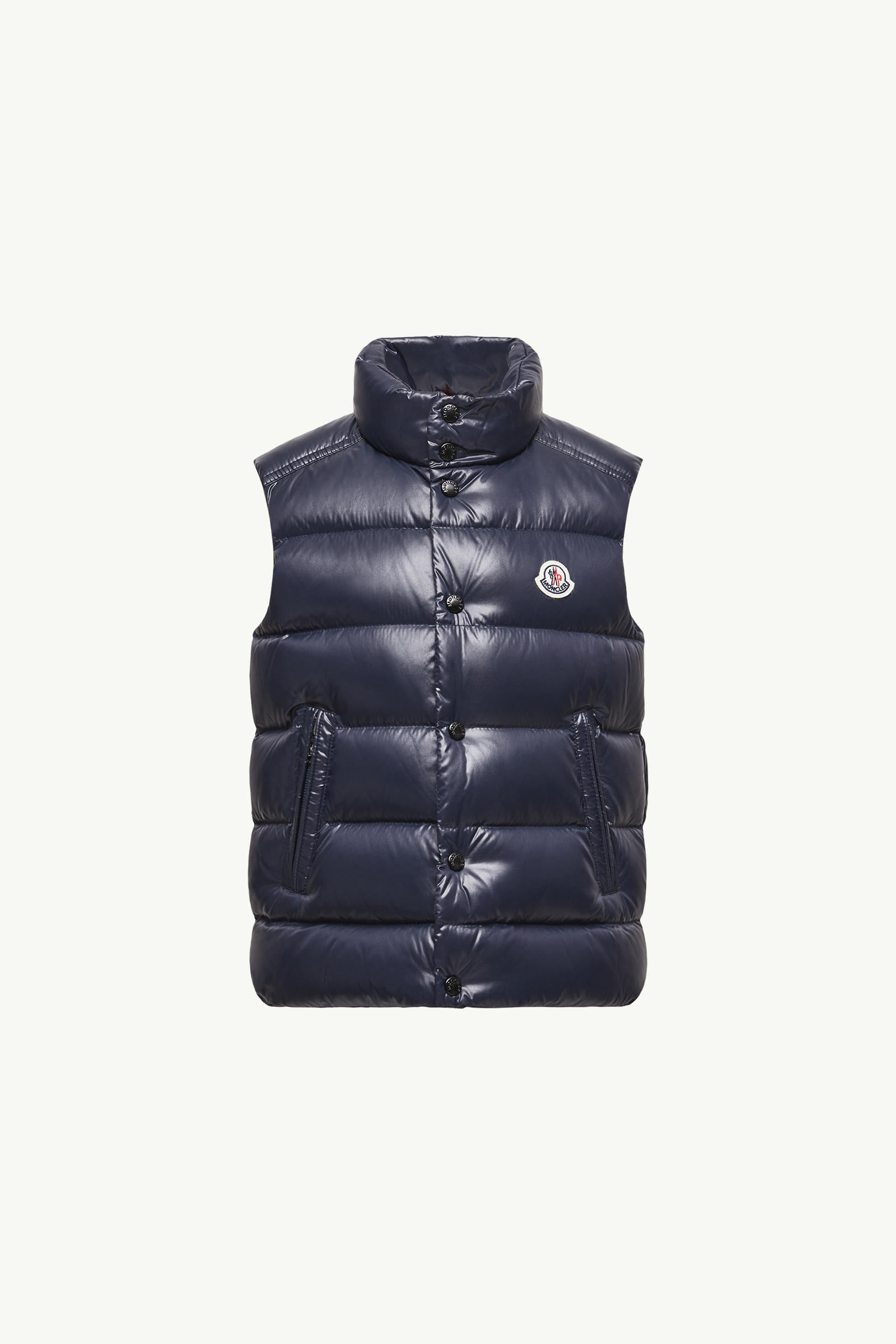 https://moncler-cdn.thron.com/api/v1/content-delivery/shares/dpx6uv/contents/K29541A1262068950742_F/image/K29541A1262068950742_F
