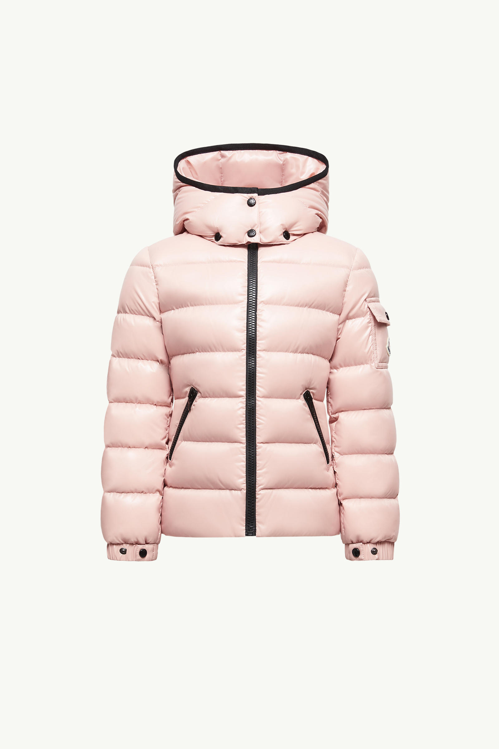 https://moncler-cdn.thron.com/api/v1/content-delivery/shares/dpx6uv/contents/K29541A5271068950512_F/image/K29541A5271068950512_F