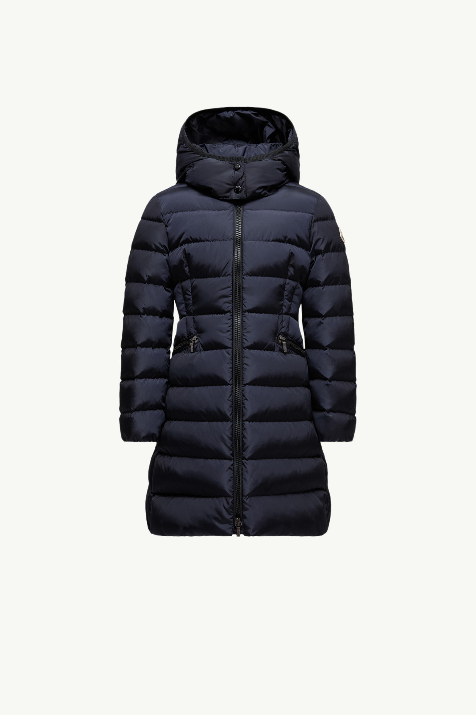 https://moncler-cdn.thron.com/api/v1/content-delivery/shares/dpx6uv/contents/K29541C5021054155778_F/image/K29541C5021054155778_F