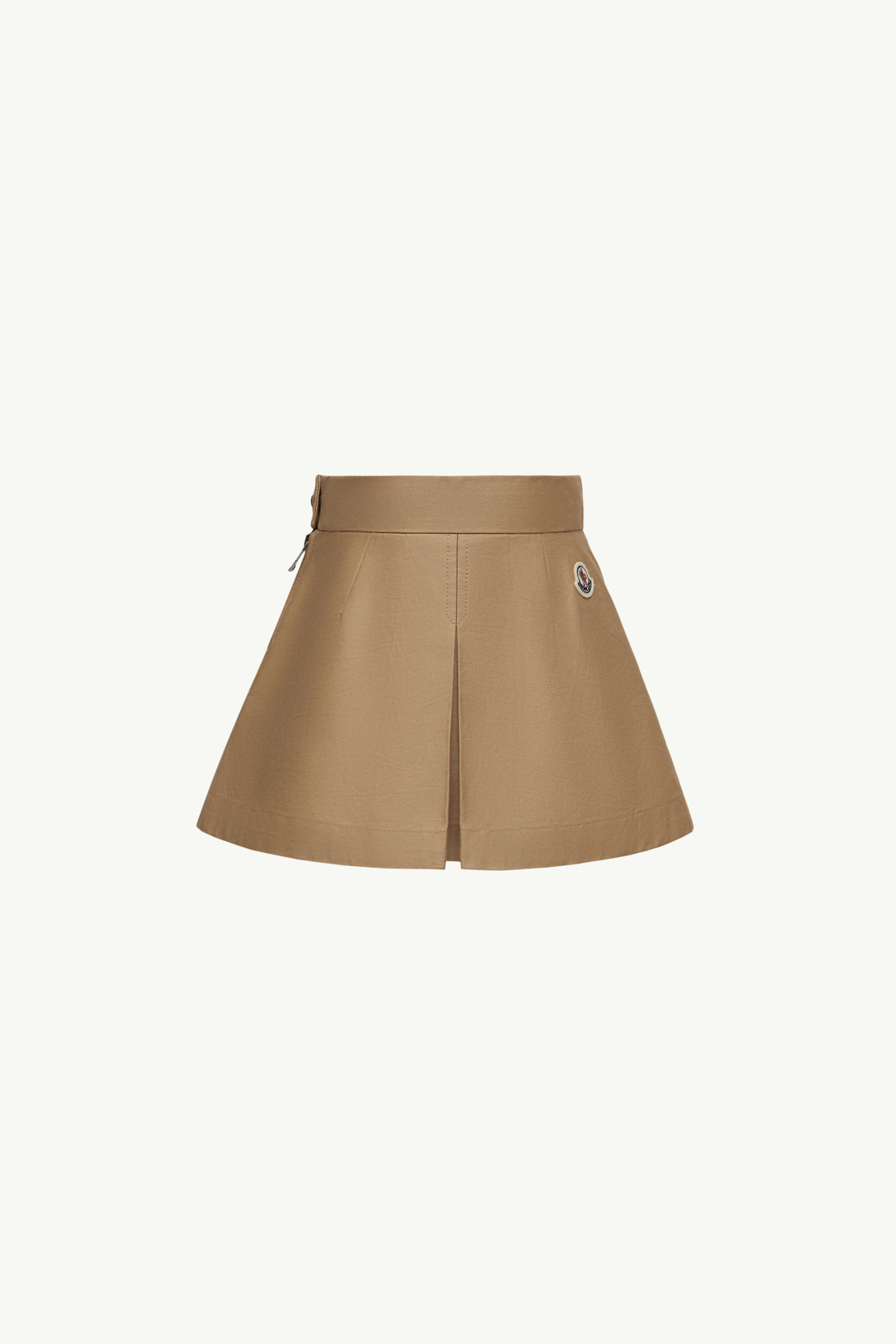 https://moncler-cdn.thron.com/api/v1/content-delivery/shares/dpx6uv/contents/K29542D00003598OP209_F/image/K29542D00003598OP209_F