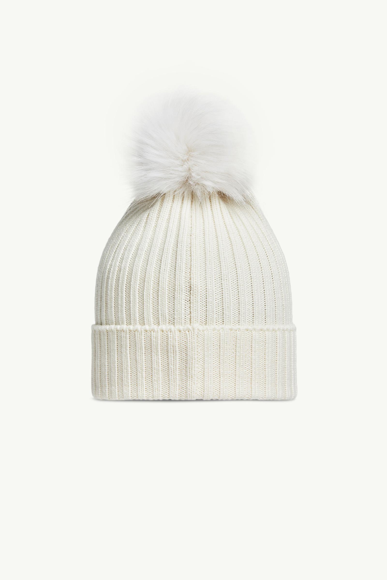 MONCLER(モンクレール)ぽんぽん付きビーニー ホワイト White Wool Beanie with Faux Fur Pom Pom - Accessories & Shoes for