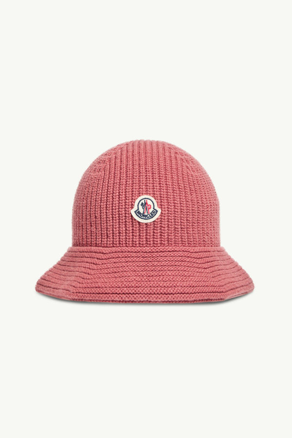 https://moncler-cdn.thron.com/api/v1/content-delivery/shares/dpx6uv/contents/K29543B00017M111551D_F/image/K29543B00017M111551D_F
