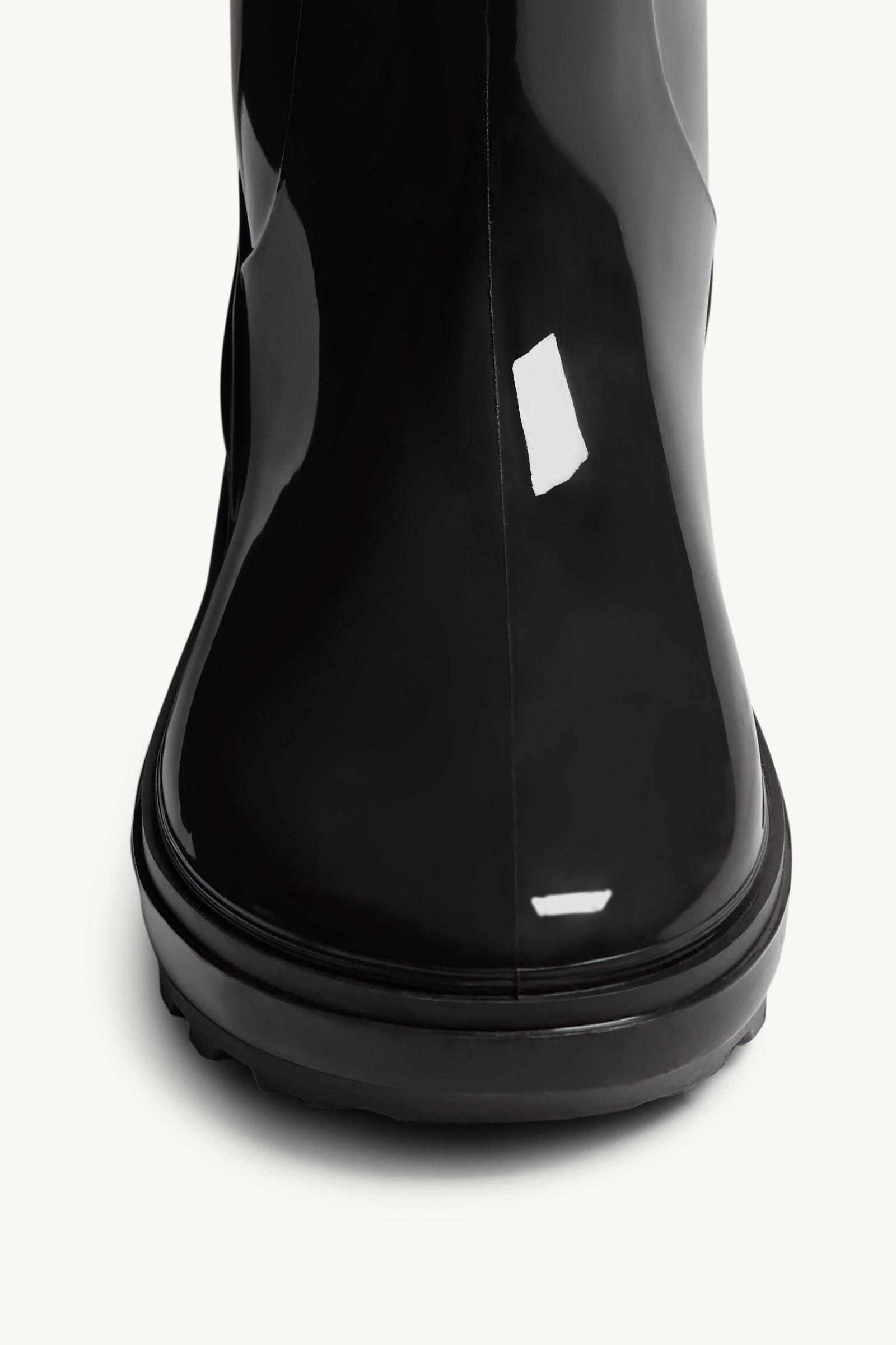 P*୧様 MONCLER ブラック ラバーシューズ Black Petit Kickstream Rain Boots - Accessories & Shoes for