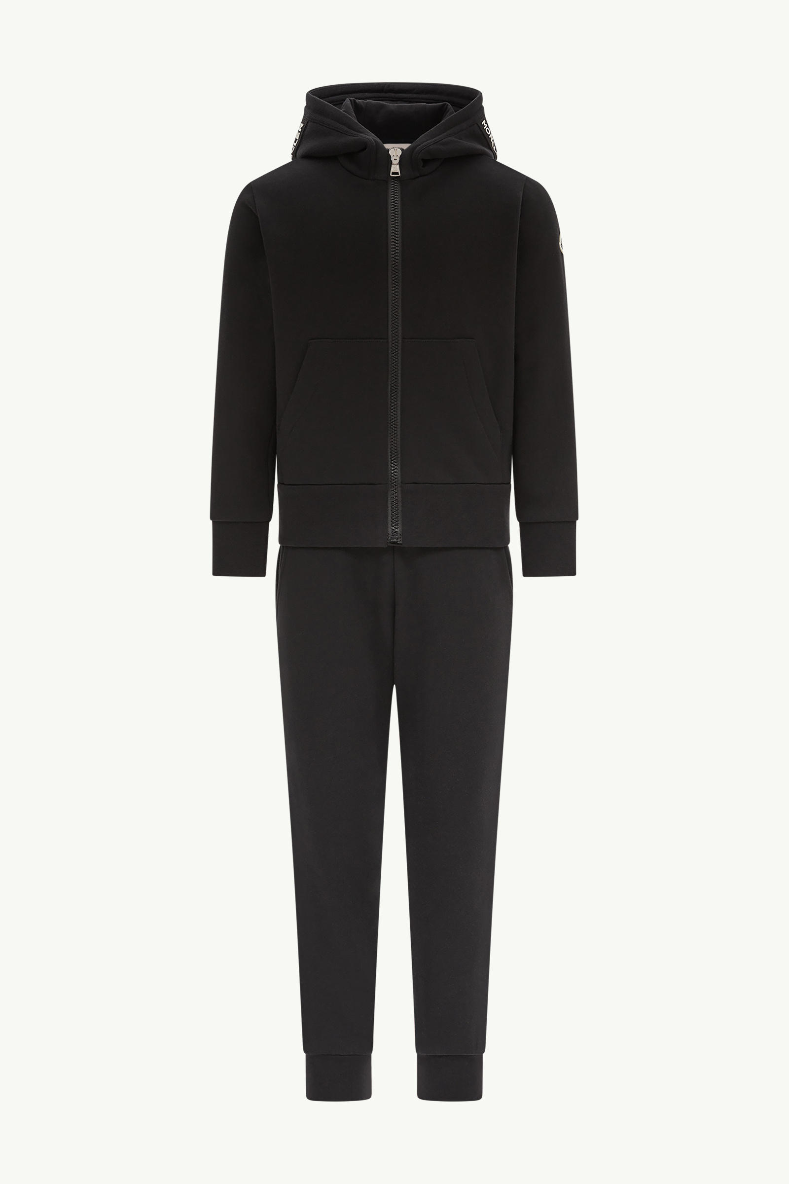 https://moncler-cdn.thron.com/api/v1/content-delivery/shares/dpx6uv/contents/K29548M00008899PS999_F/image/K29548M00008899PS999_F