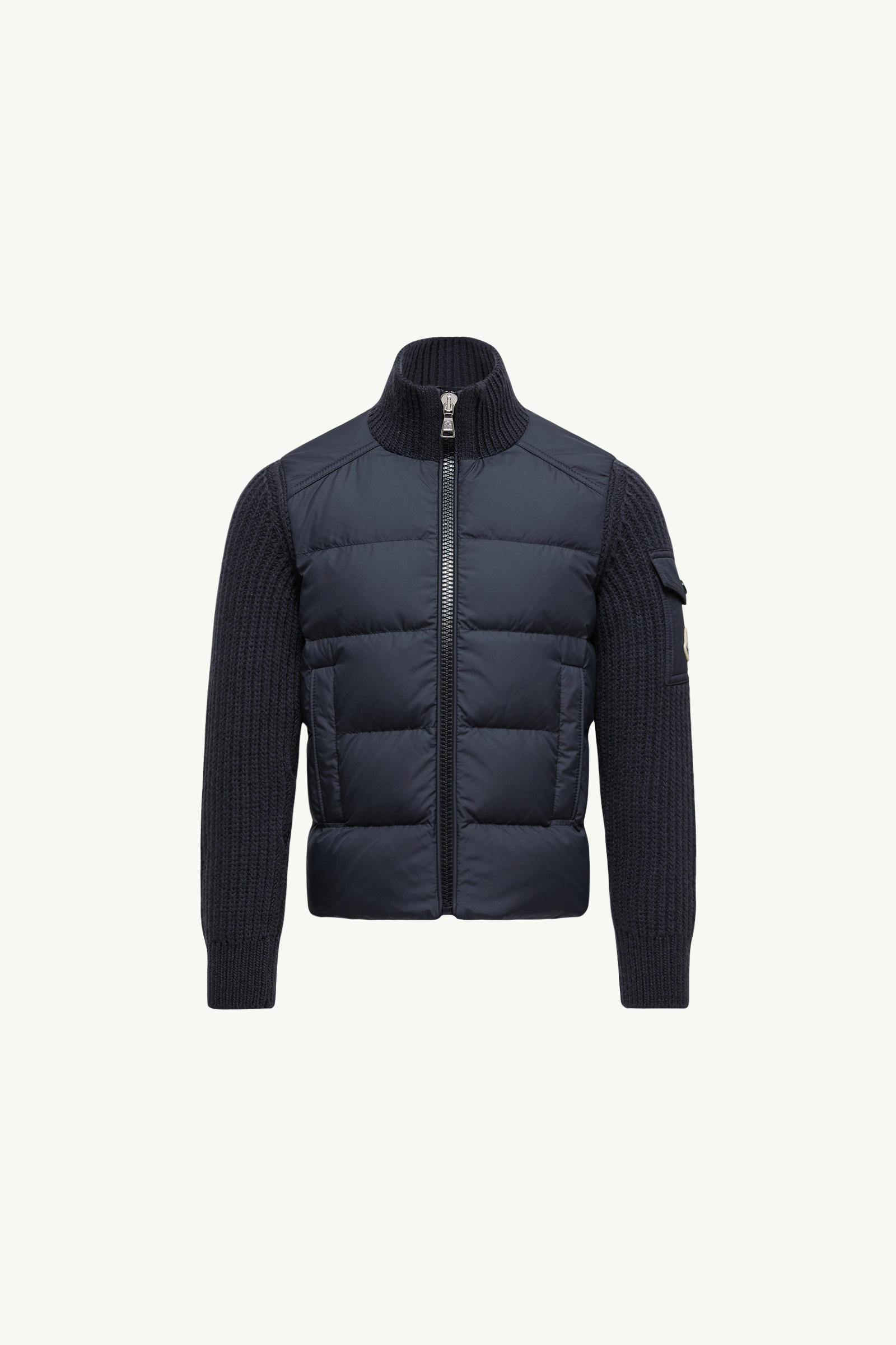 https://moncler-cdn.thron.com/api/v1/content-delivery/shares/dpx6uv/contents/K29549B00009M1241779_F/image/K29549B00009M1241779_F